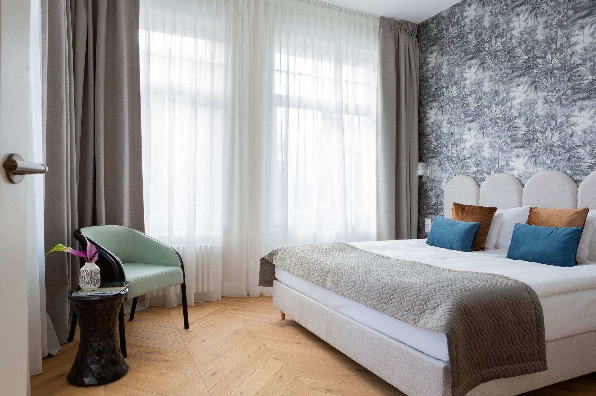 Grand Apartments