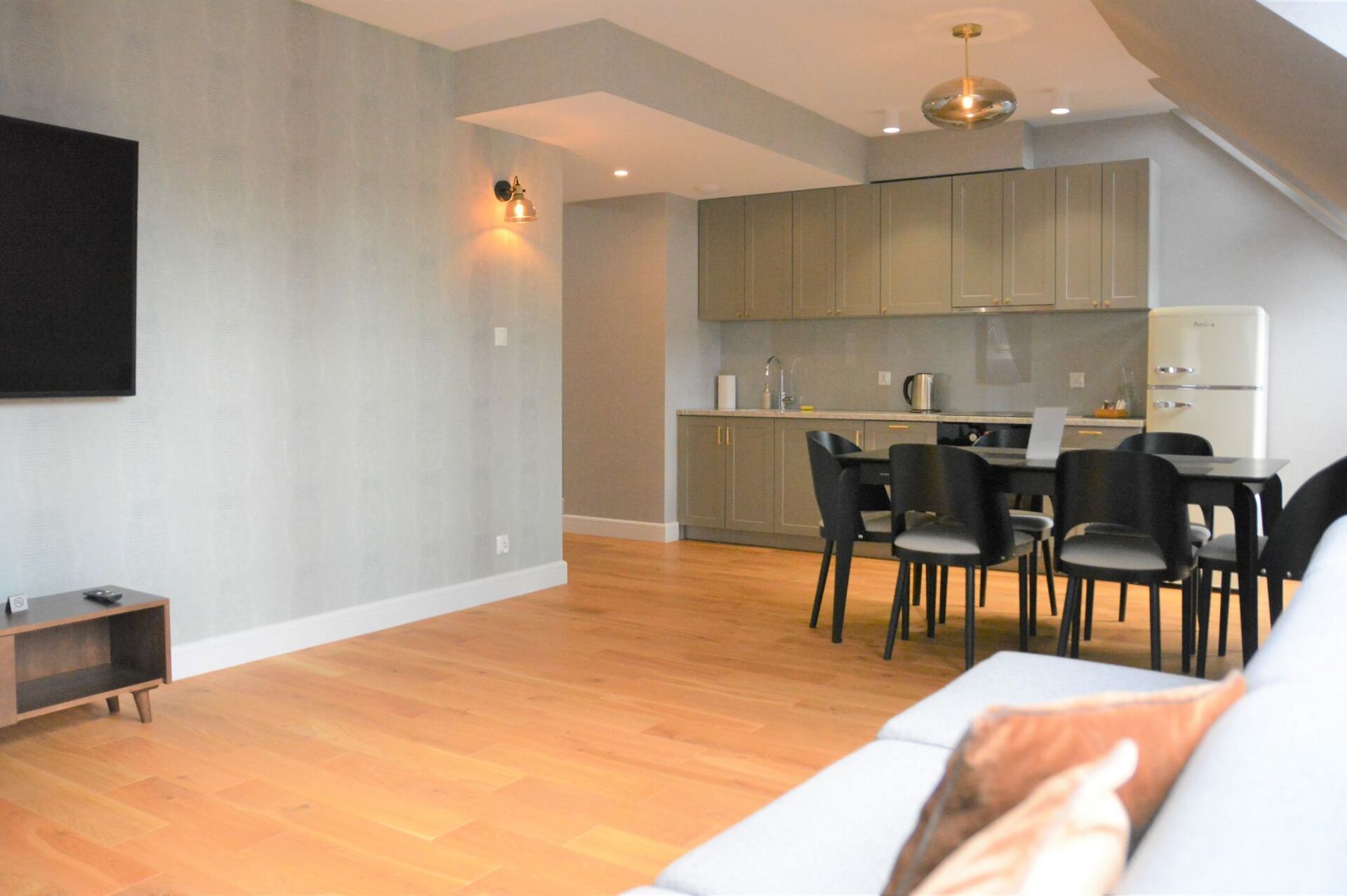Grand Apartments
