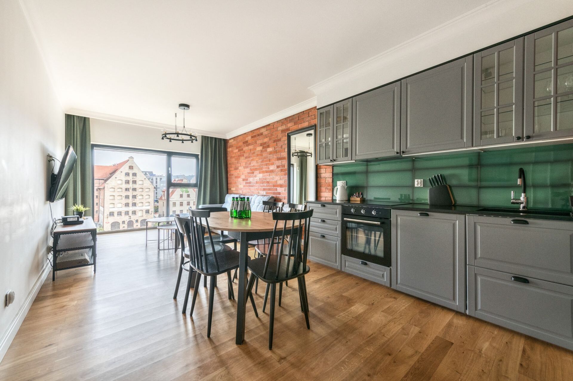 Grand Apartments