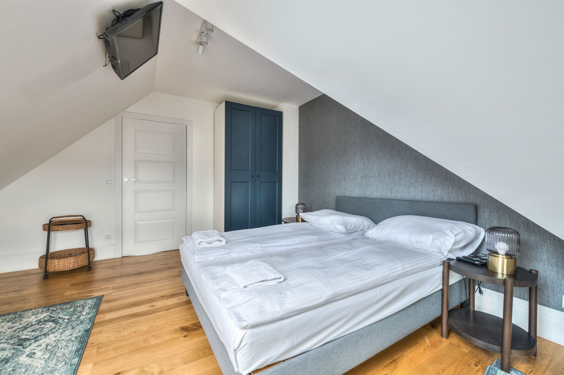 Grand Apartments