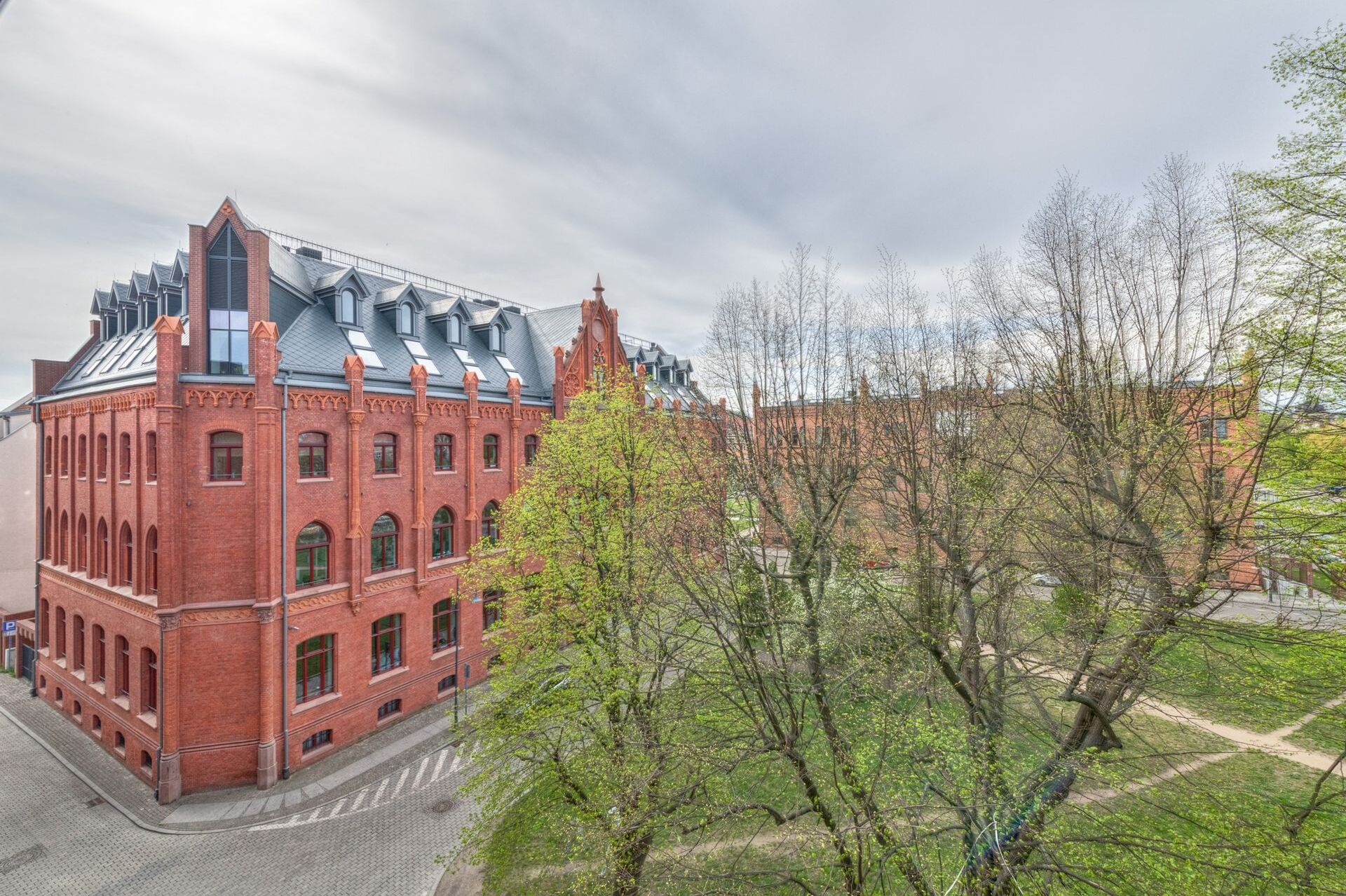 Grand Apartments