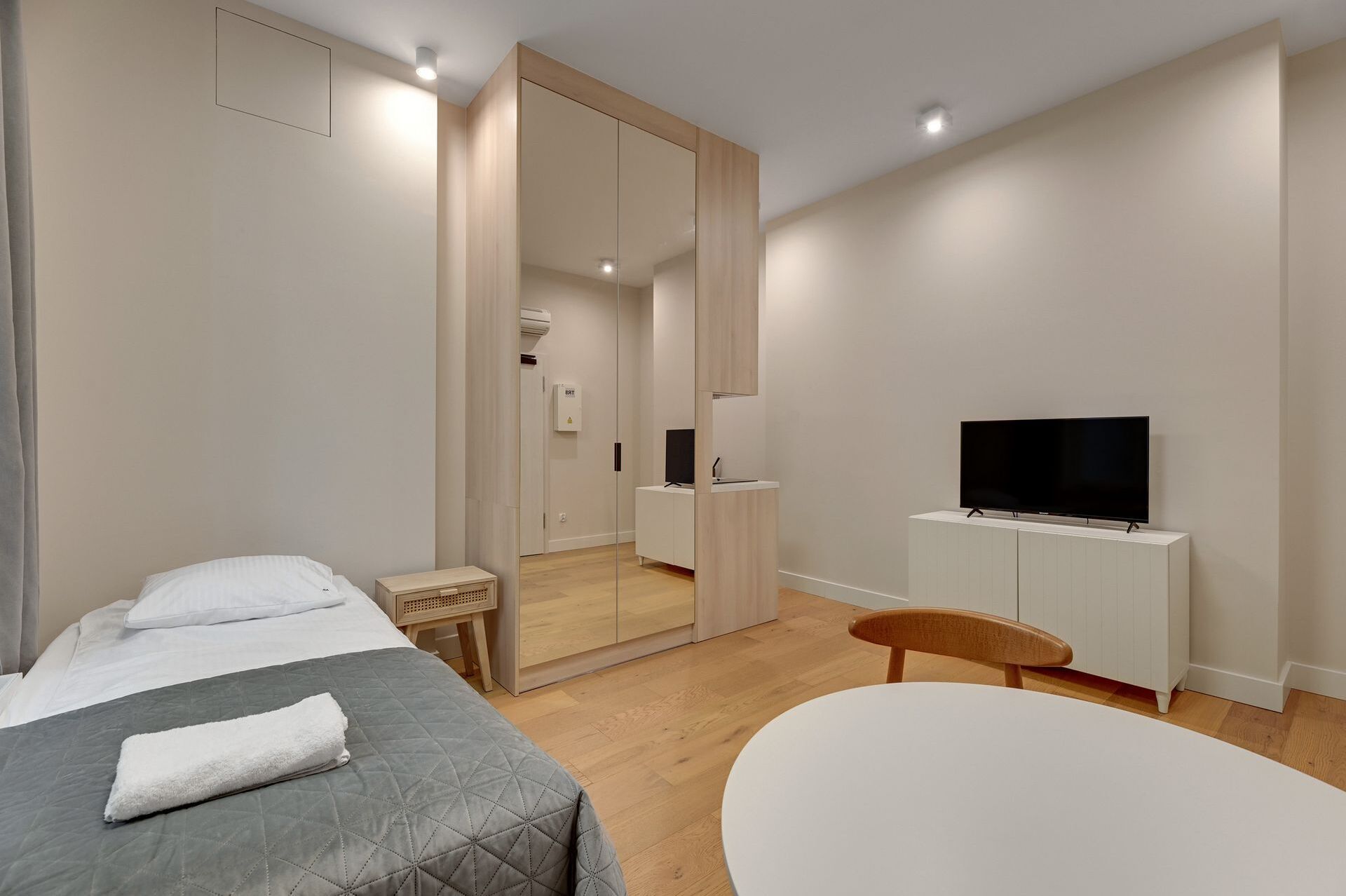 Grand Apartments