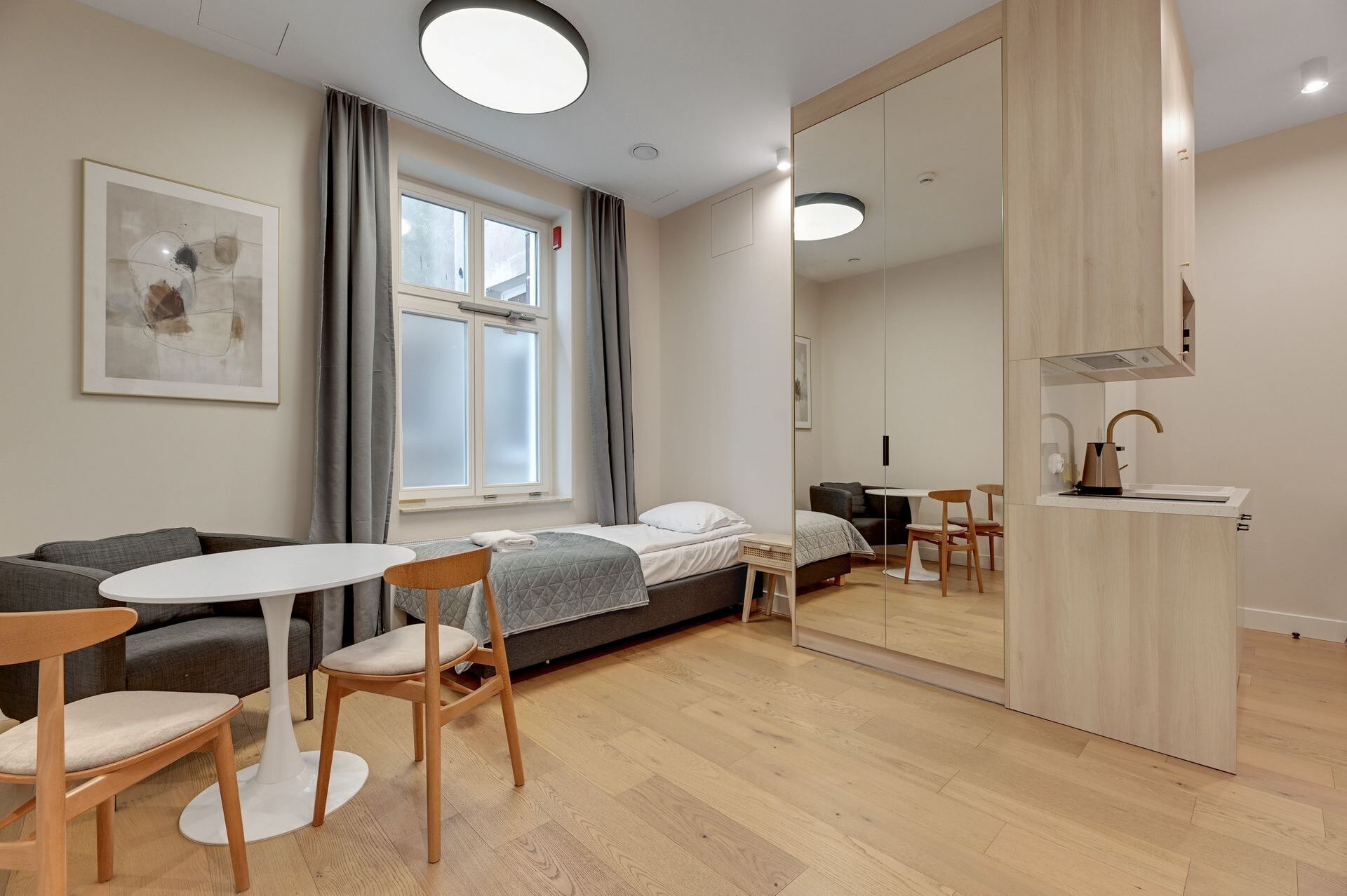 Grand Apartments
