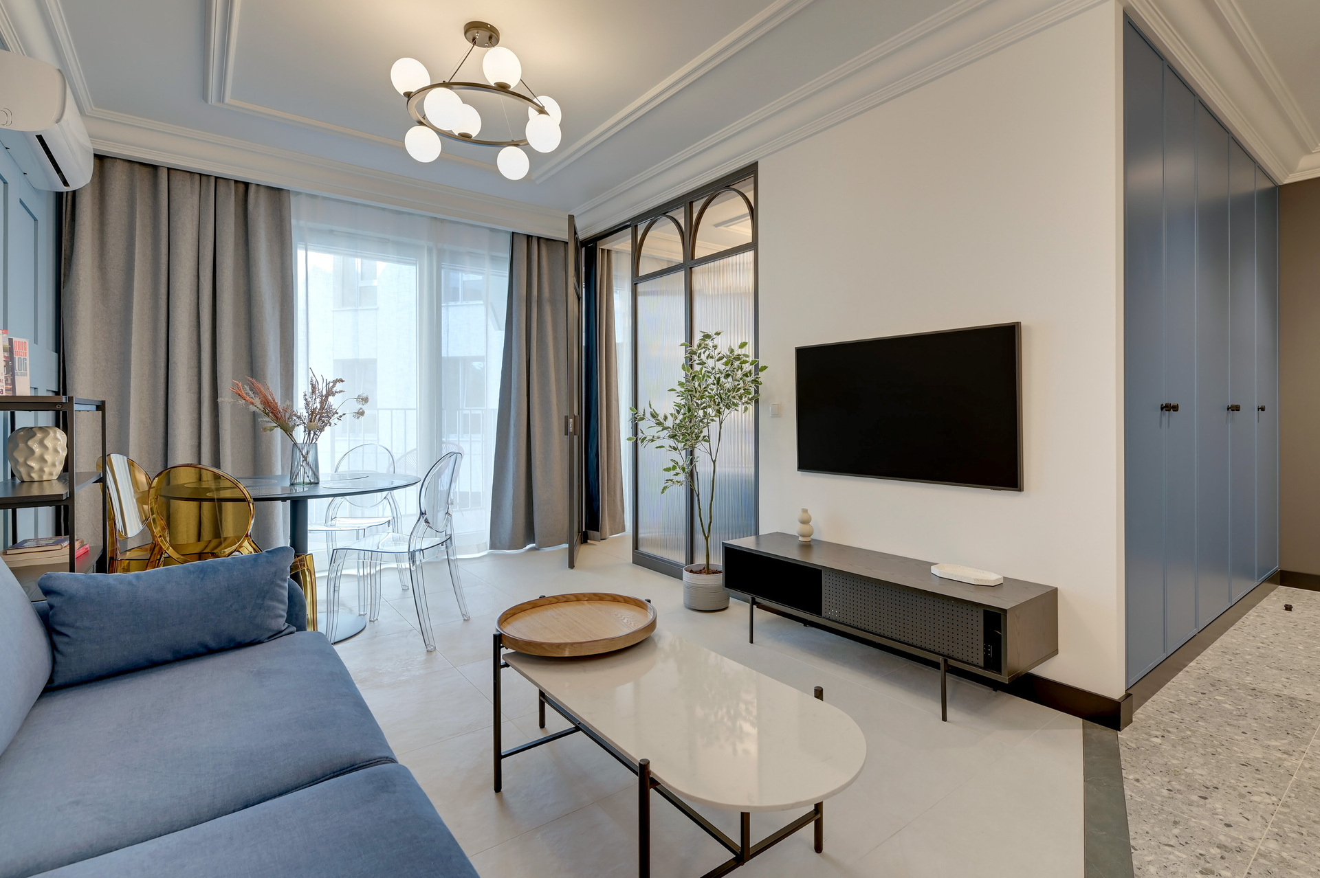 Grand Apartments