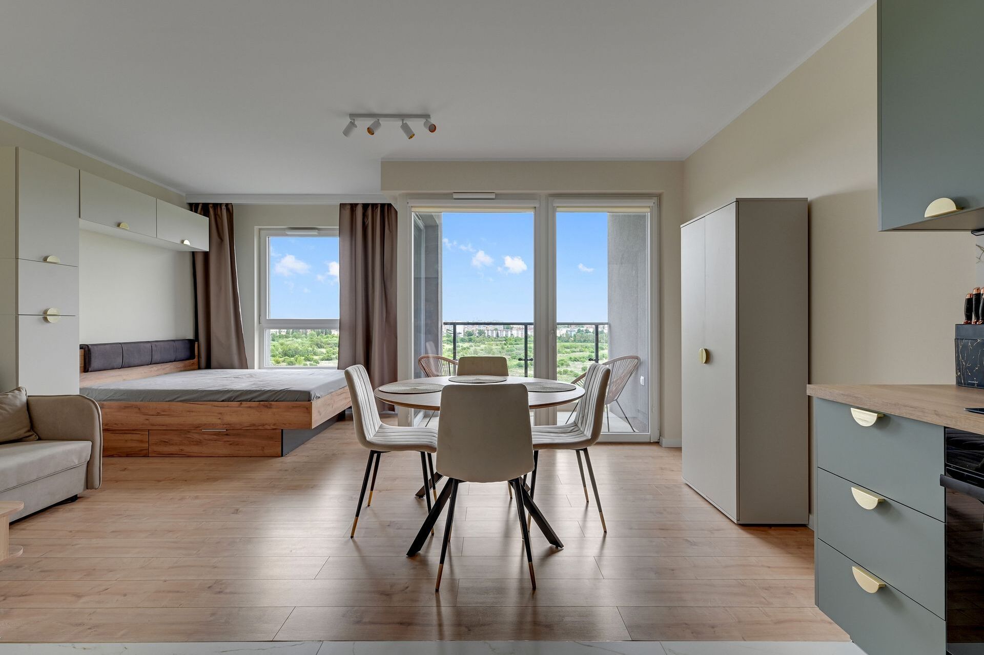Grand Apartments