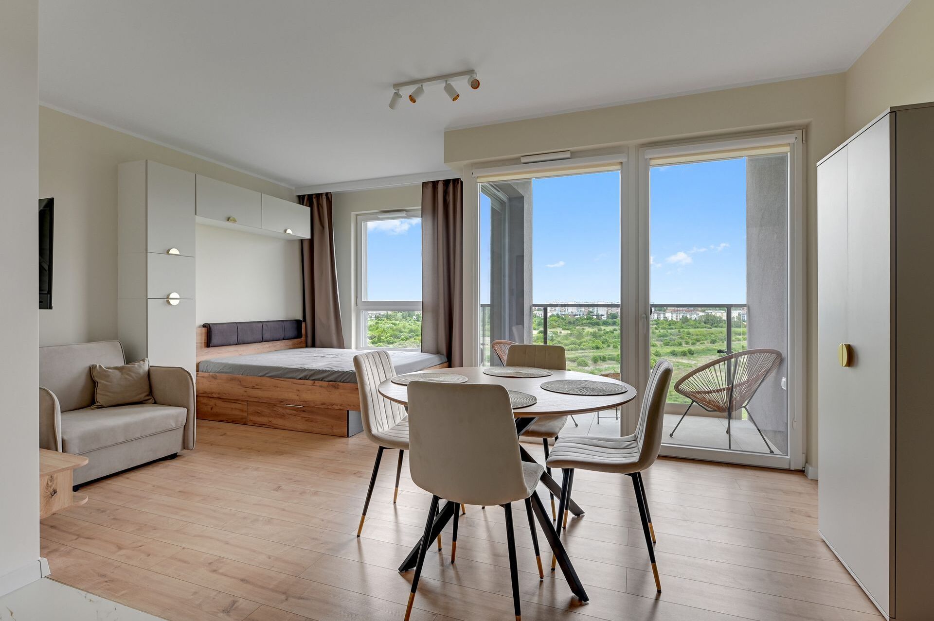 Grand Apartments