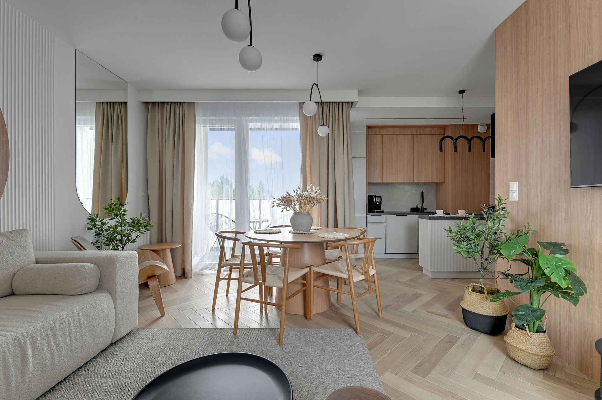 Grand Apartments