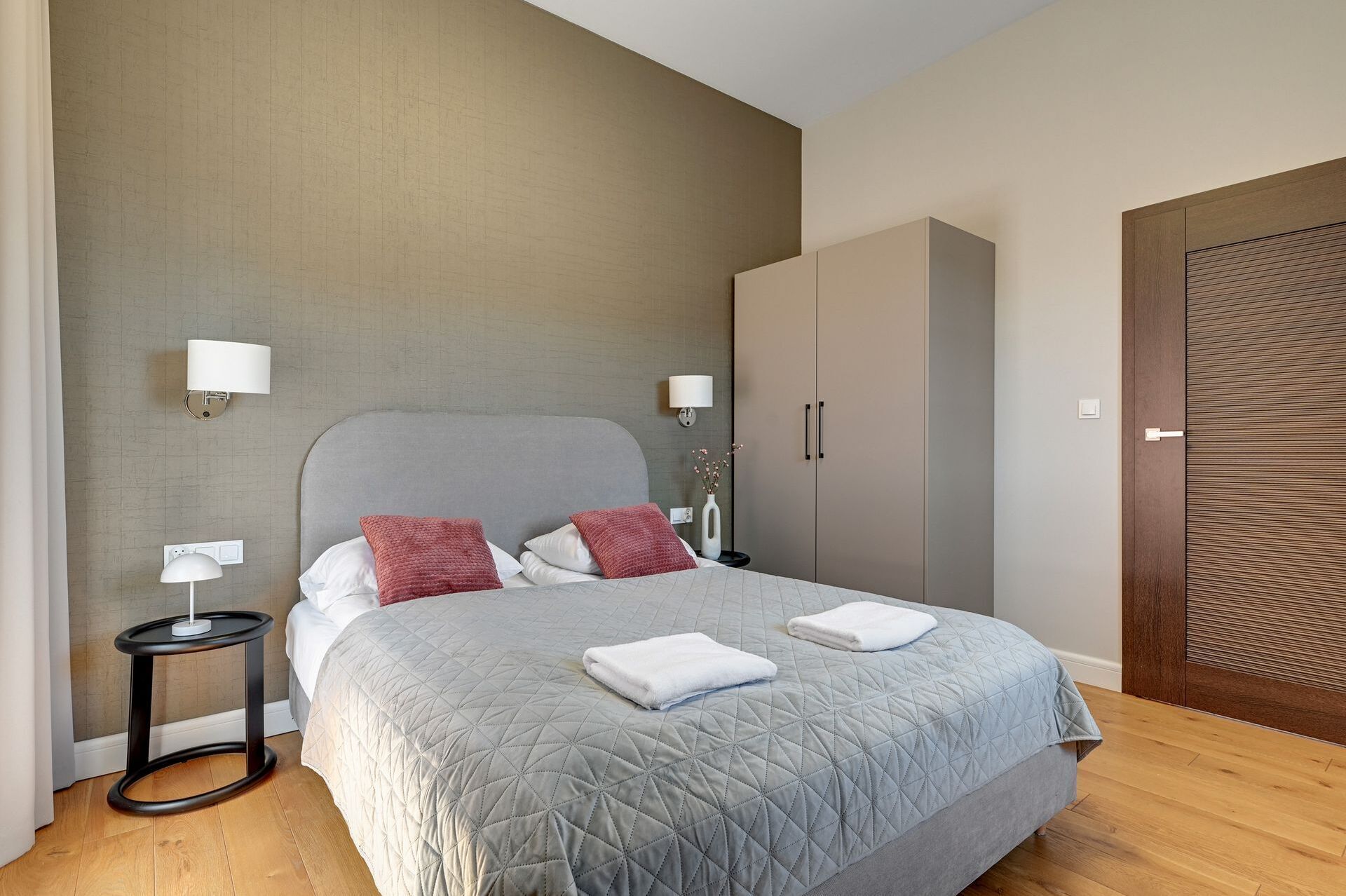 Grand Apartments