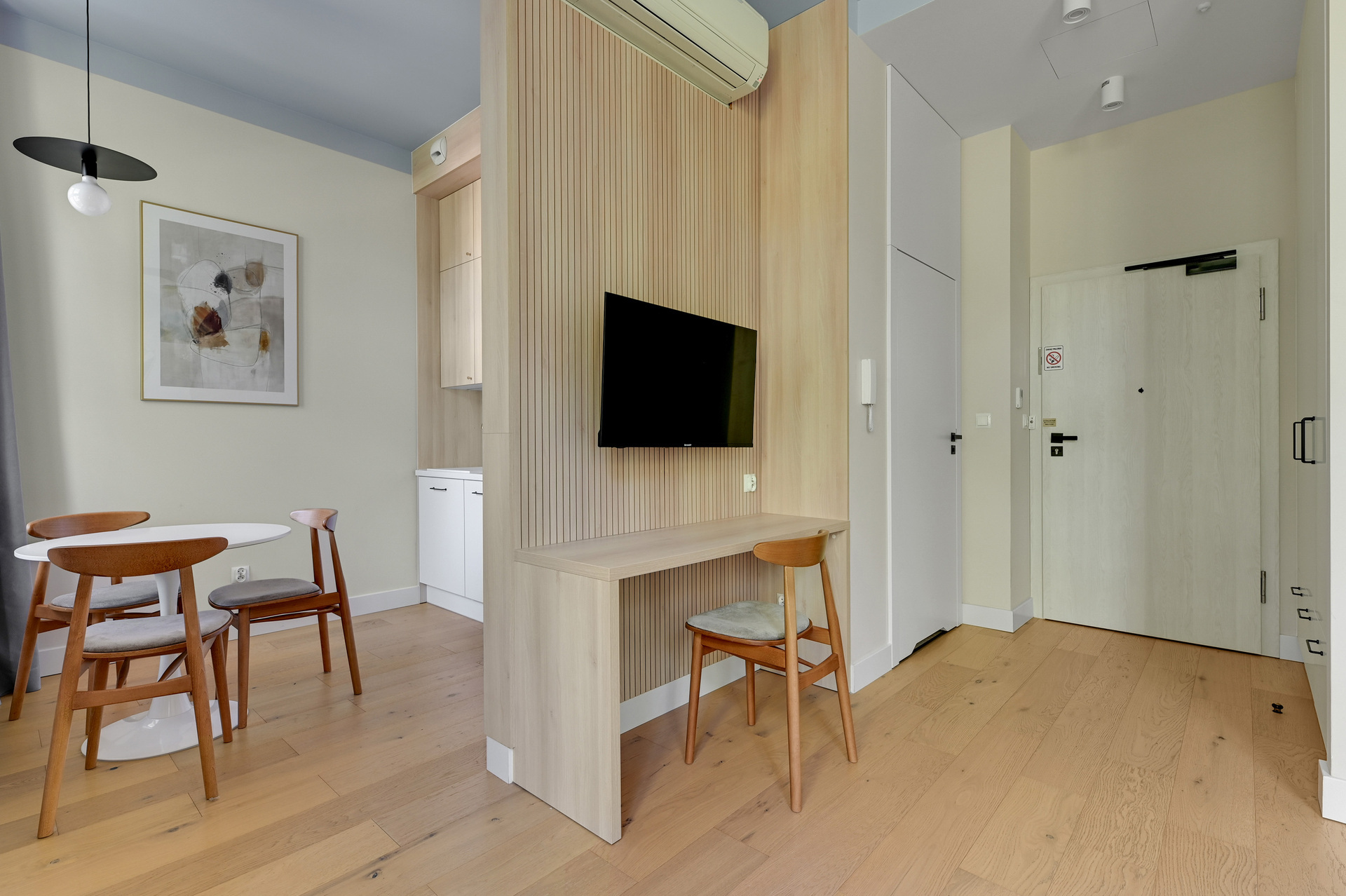 Grand Apartments