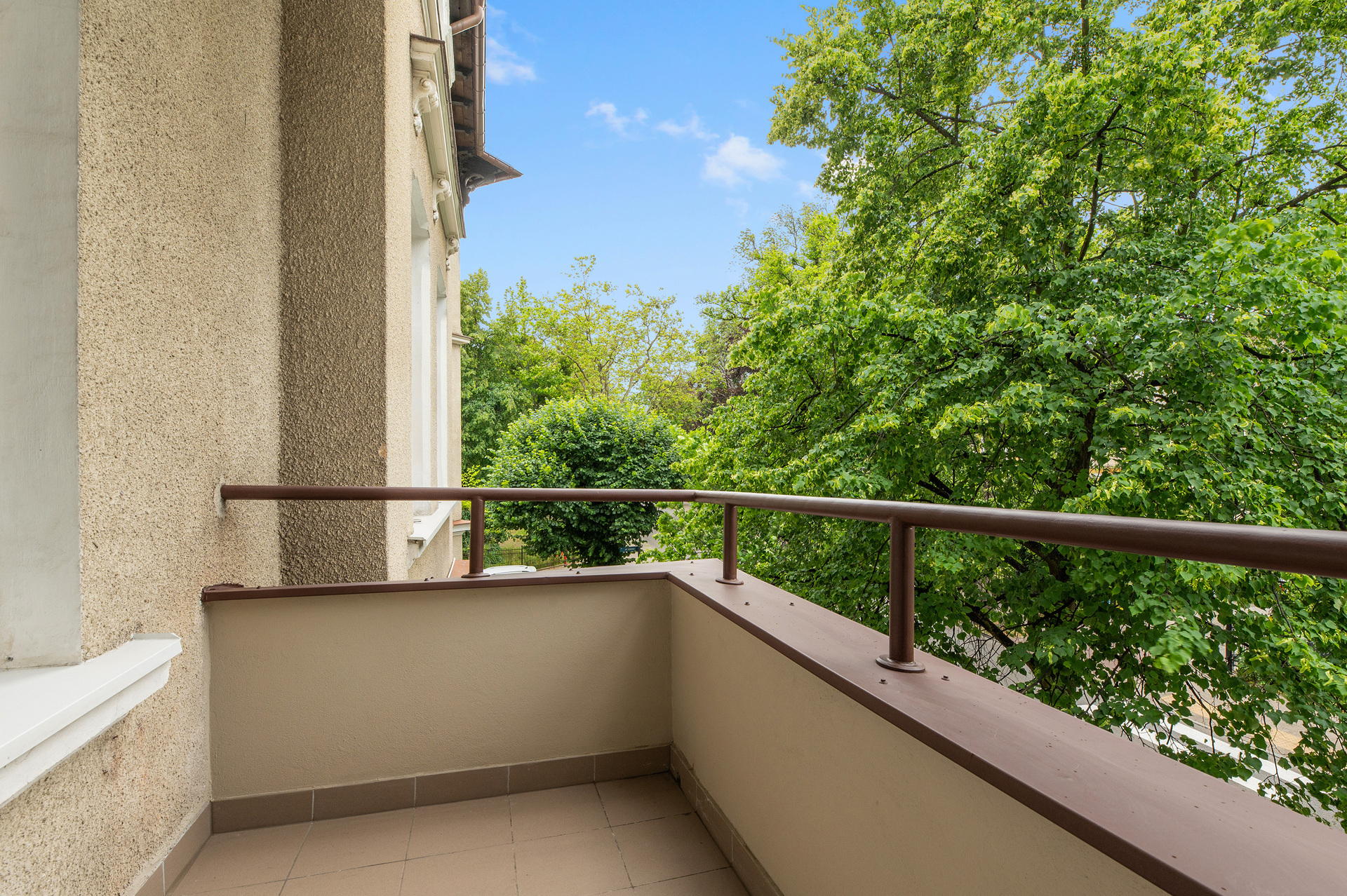 Grand Apartments
