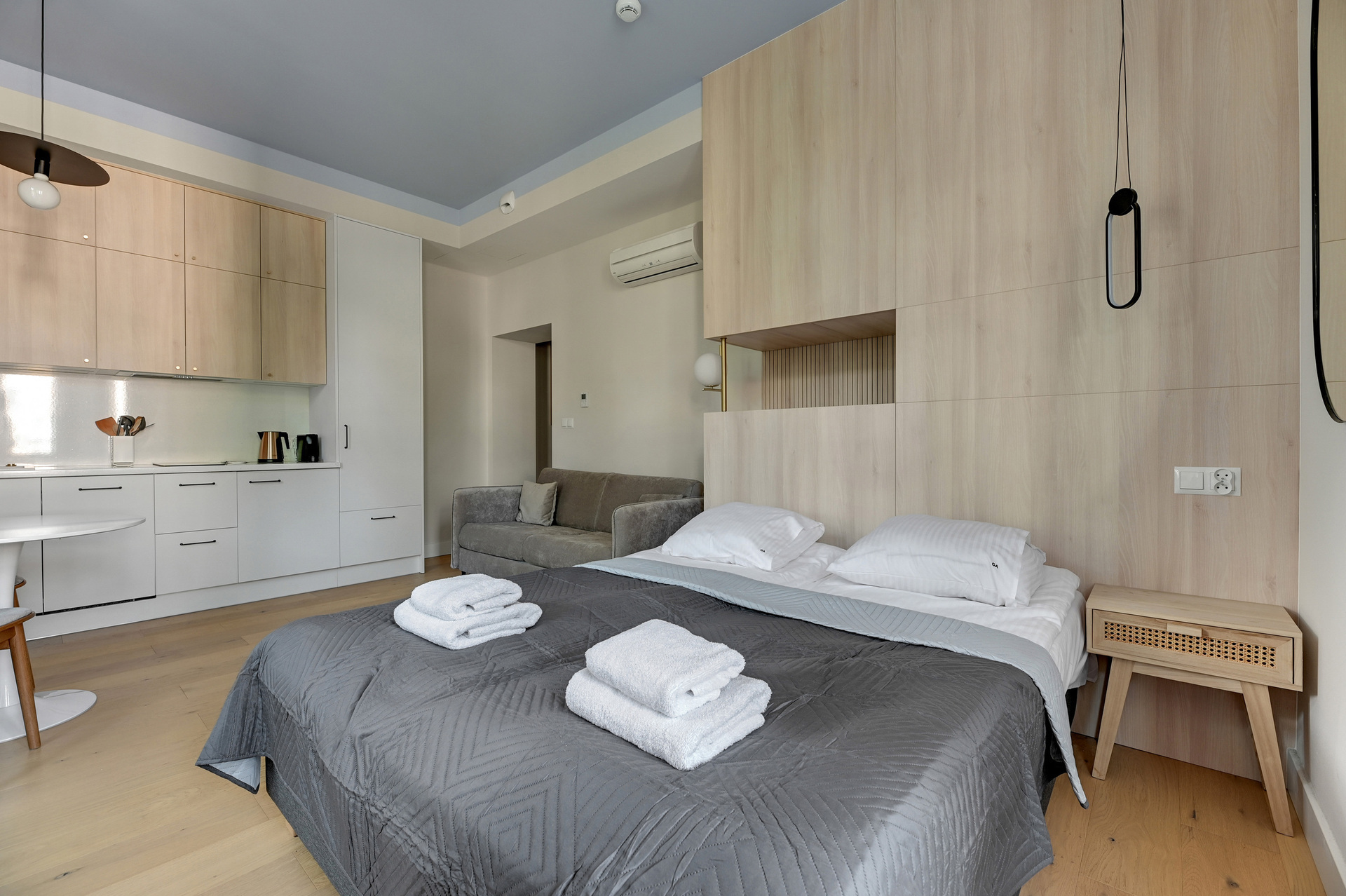 Grand Apartments