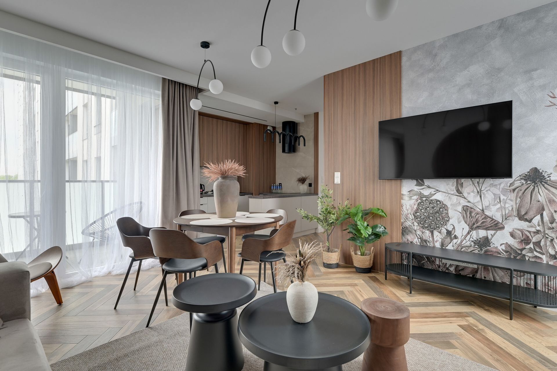 Grand Apartments