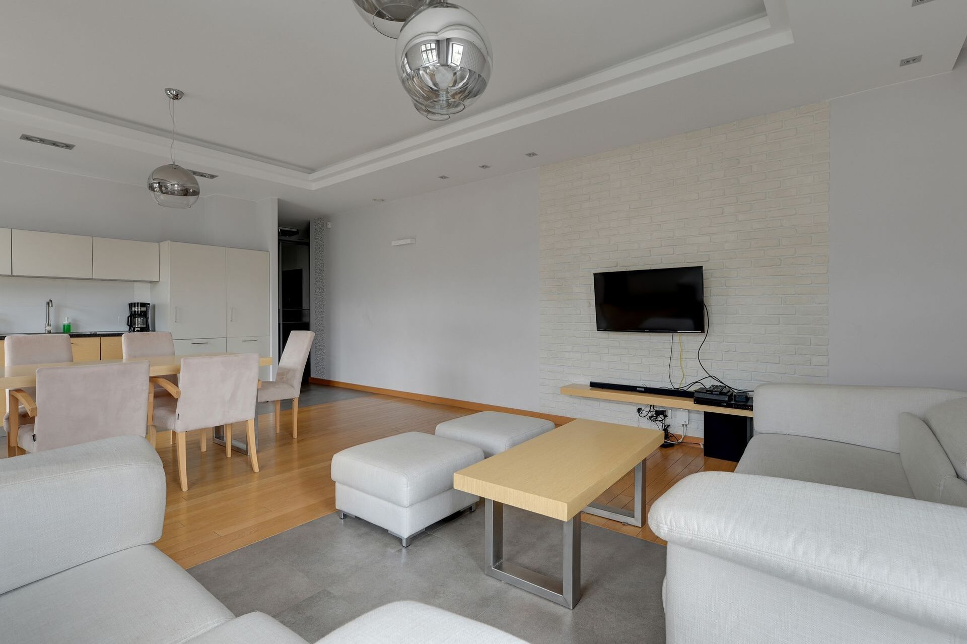 Grand Apartments