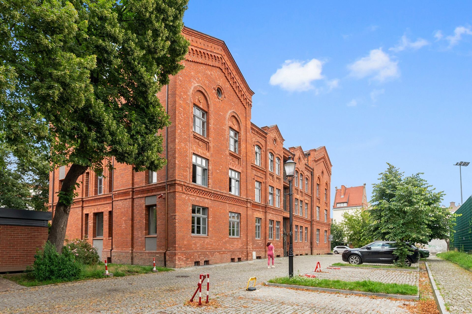 Grand Apartments