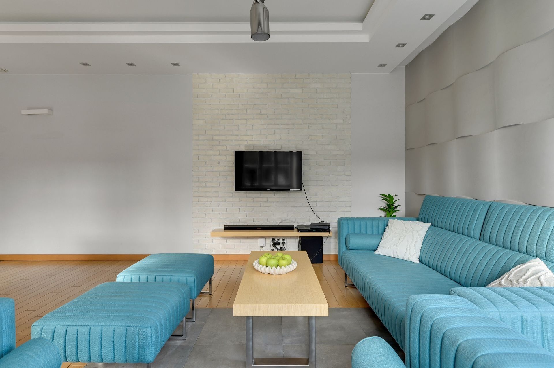 Grand Apartments
