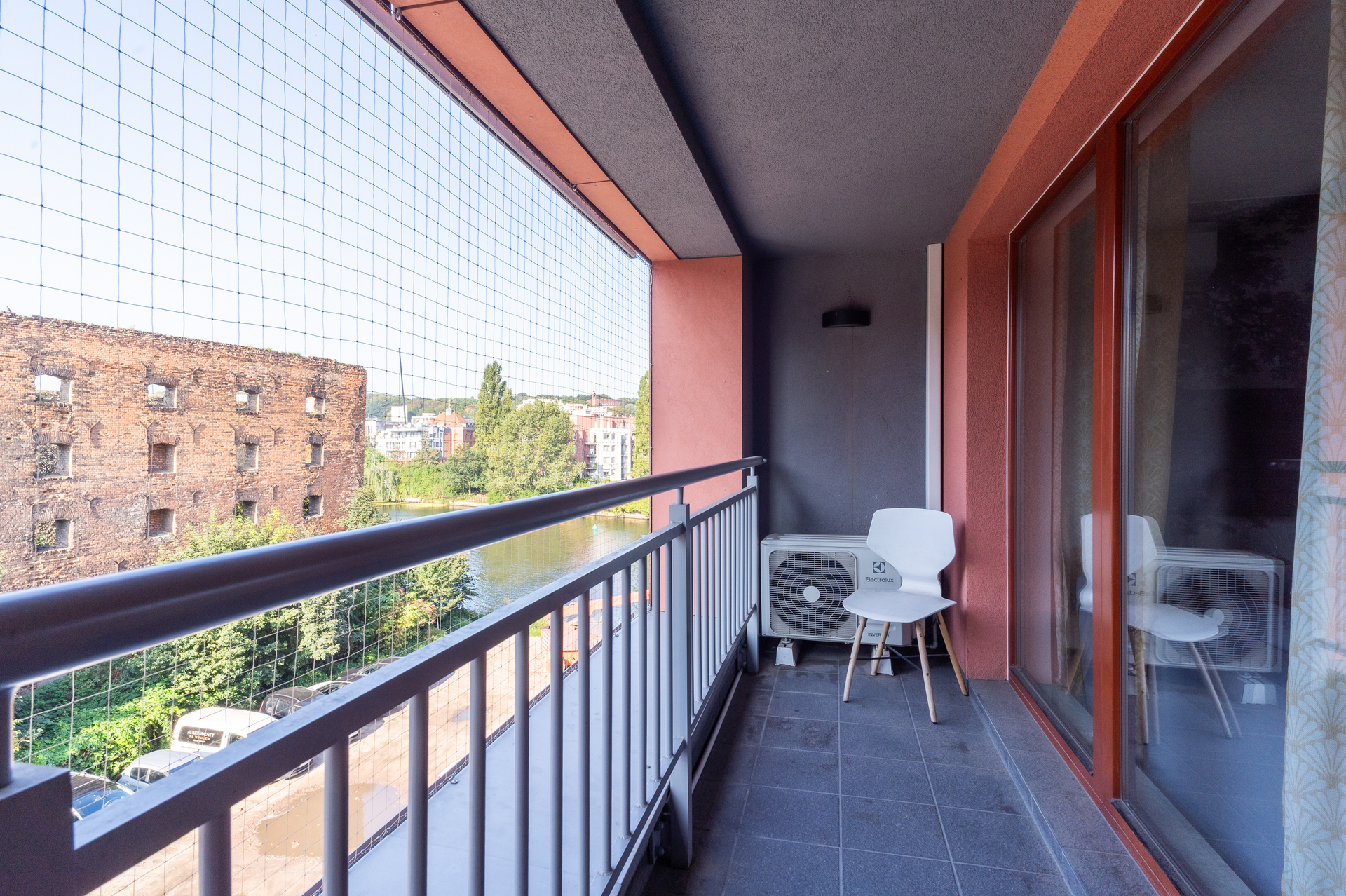 Grand Apartments