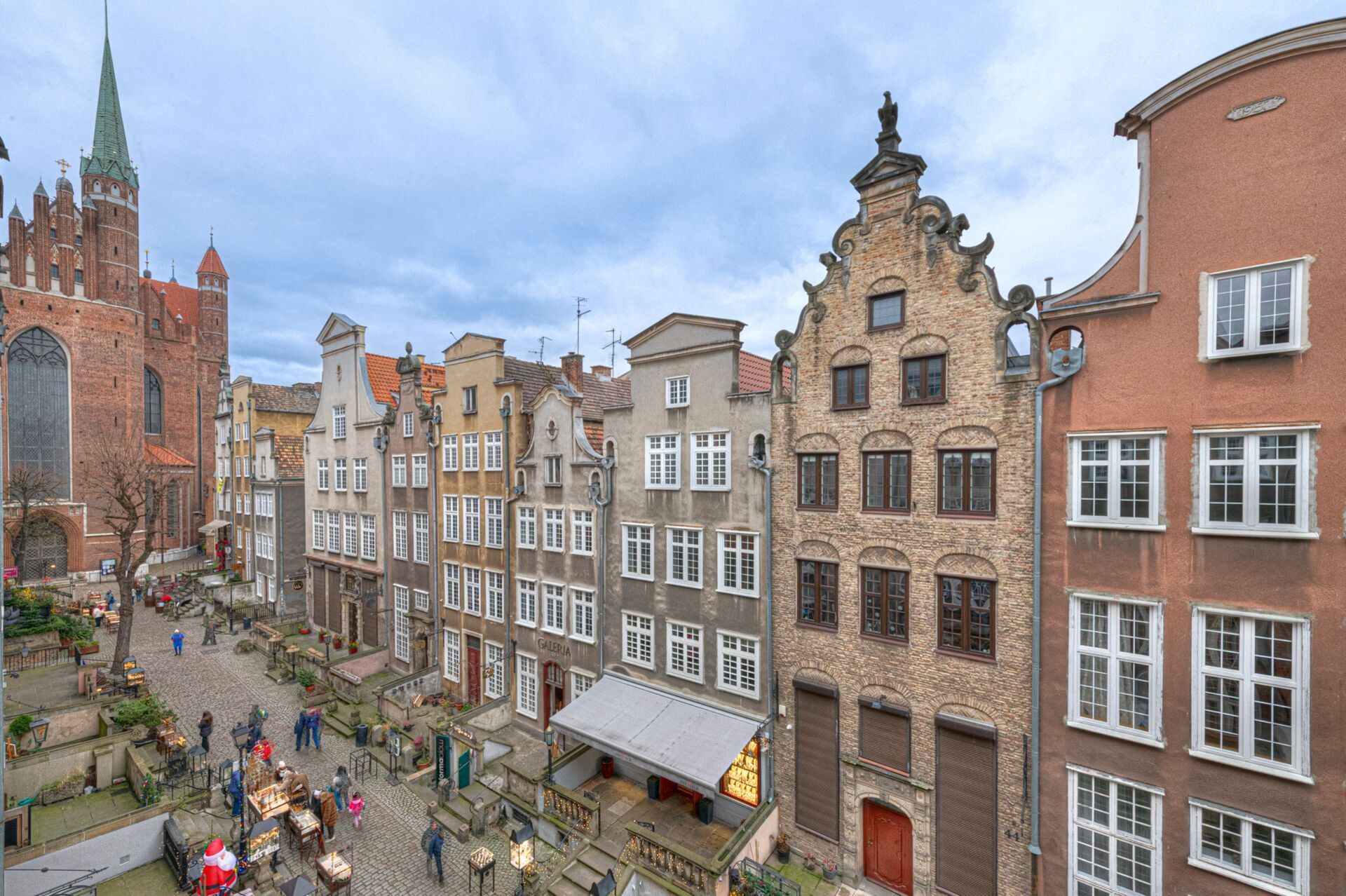 Grand Apartments
