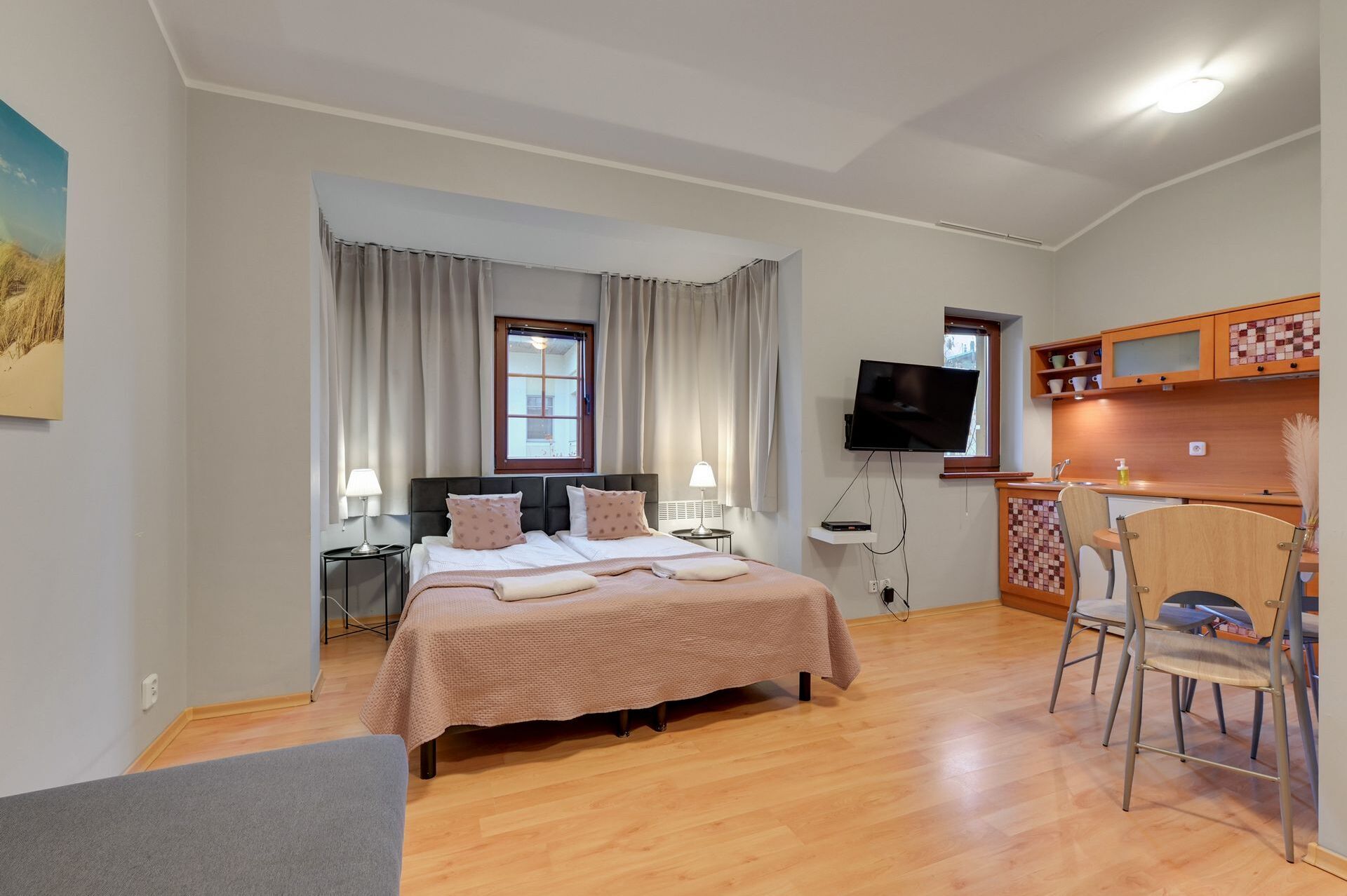 Grand Apartments