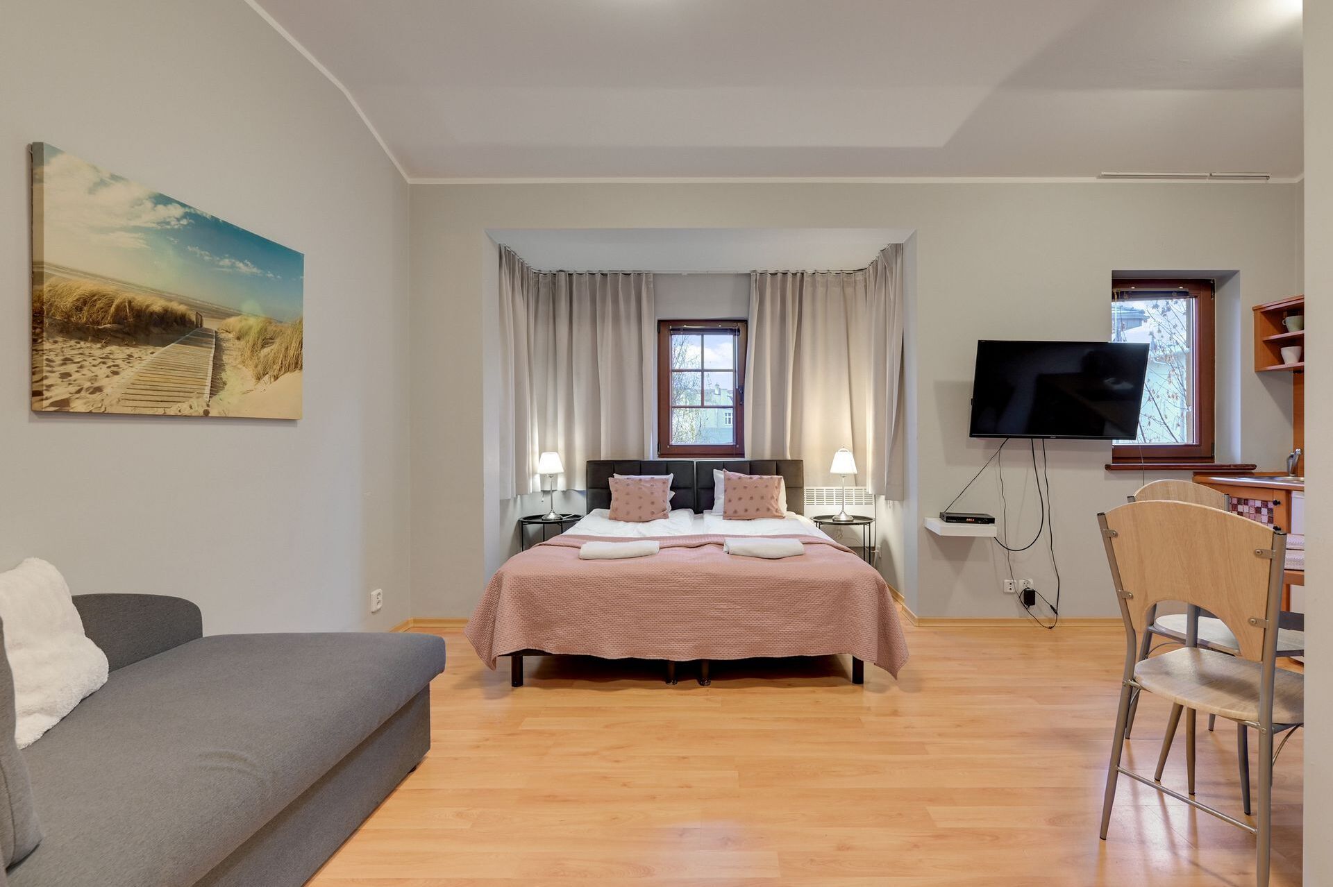 Grand Apartments