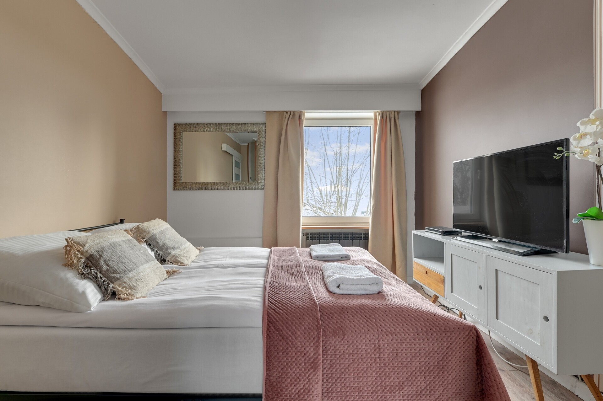 Grand Apartments