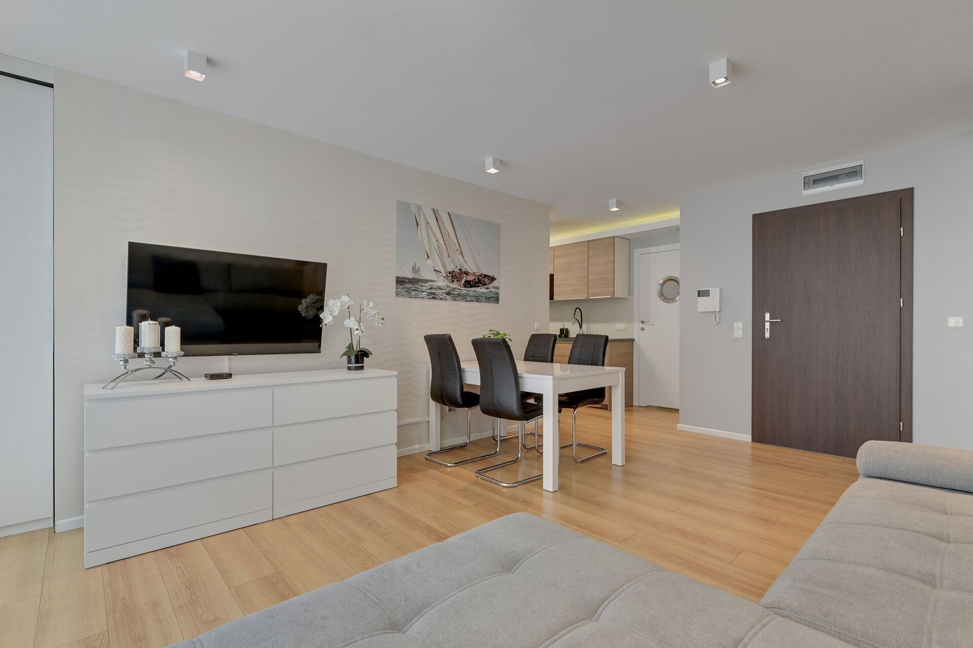 Grand Apartments