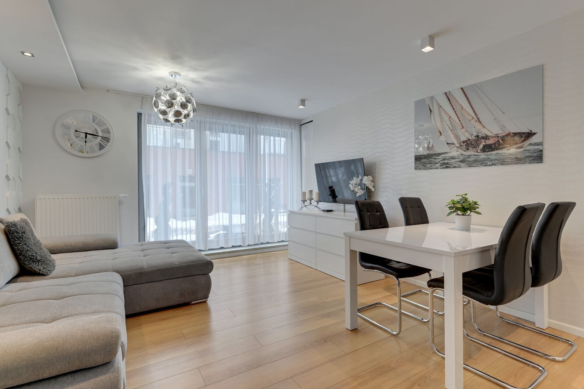 Grand Apartments