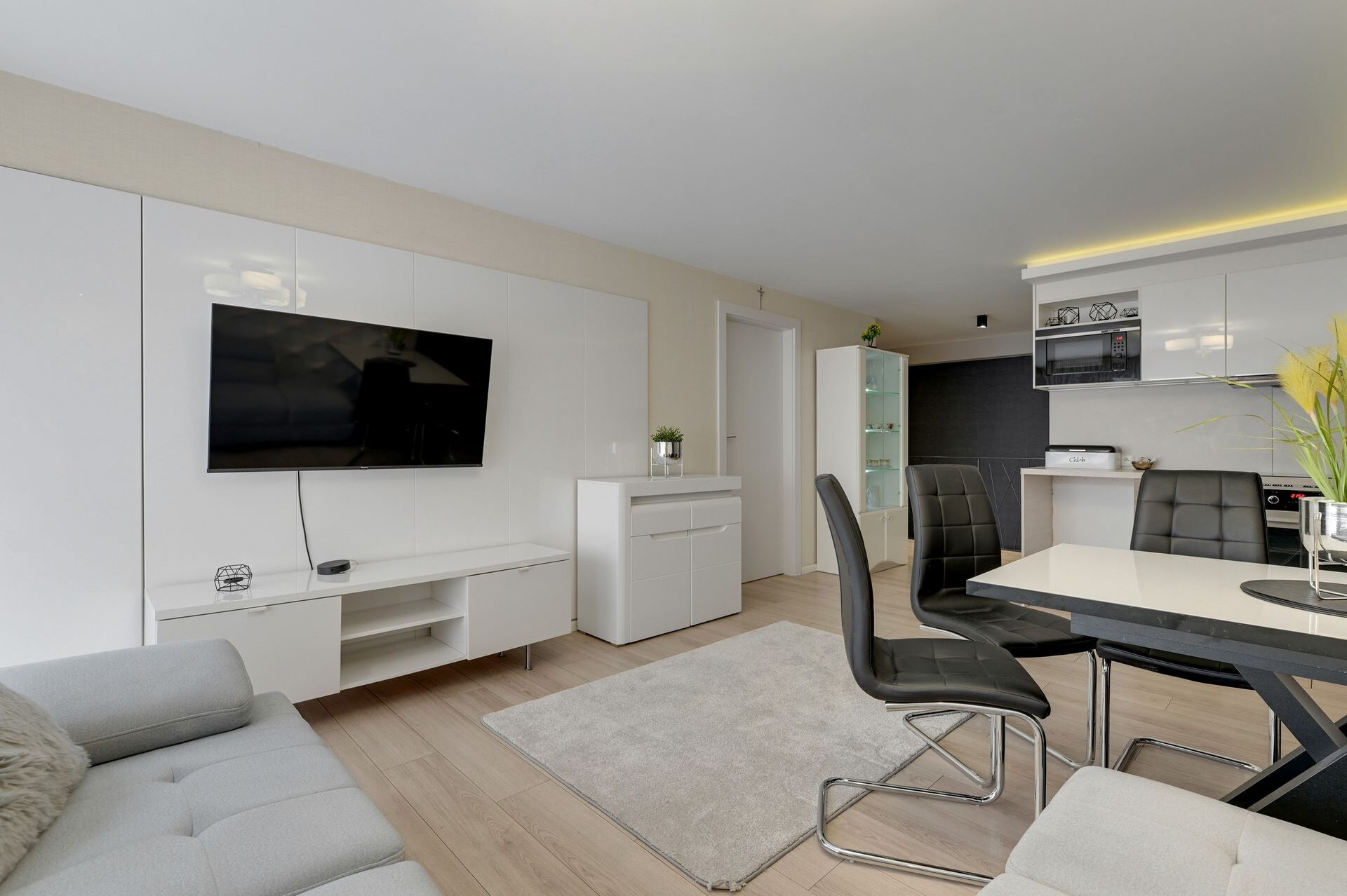 Grand Apartments