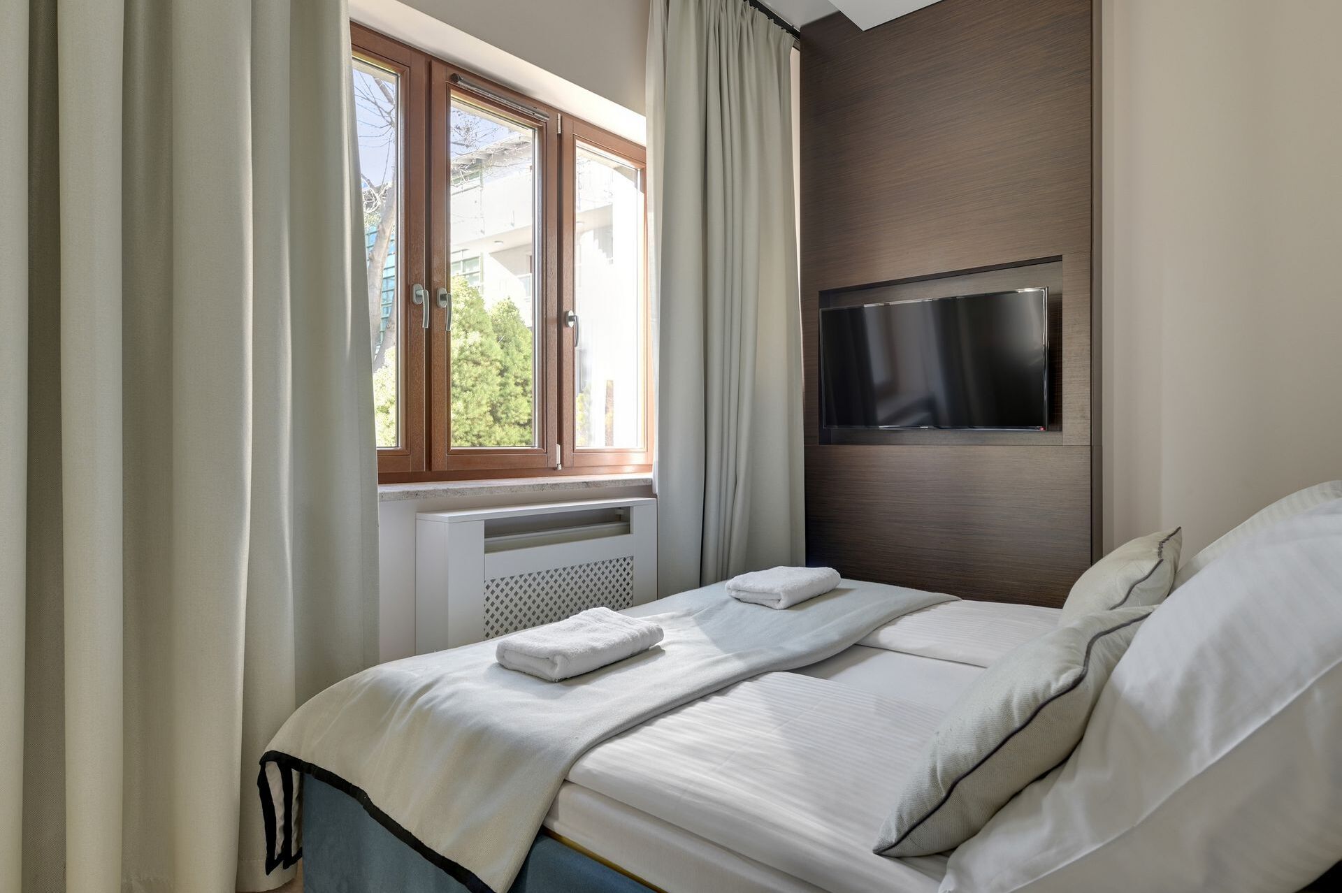 Grand Apartments