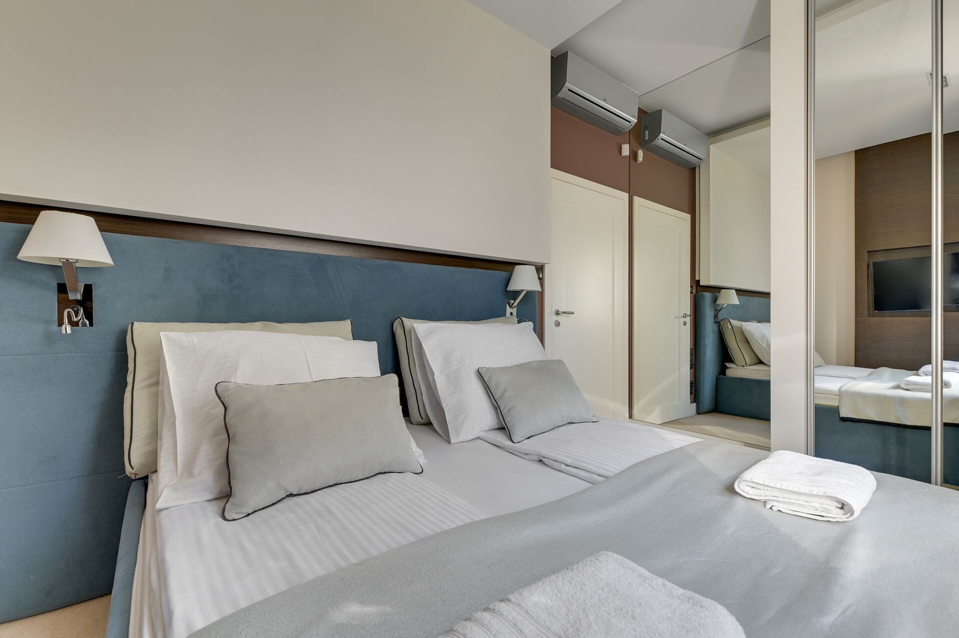 Grand Apartments