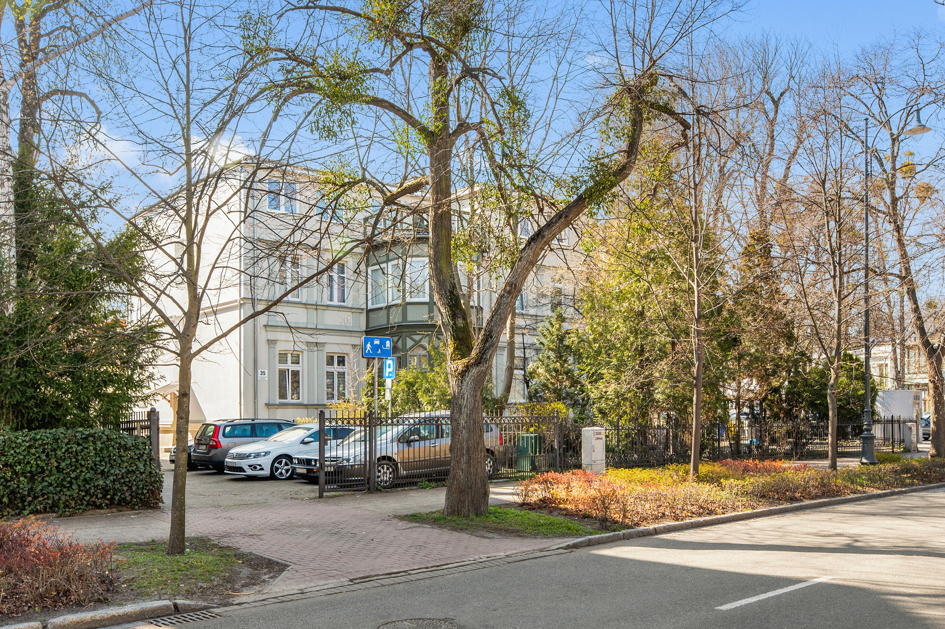 Grand Apartments