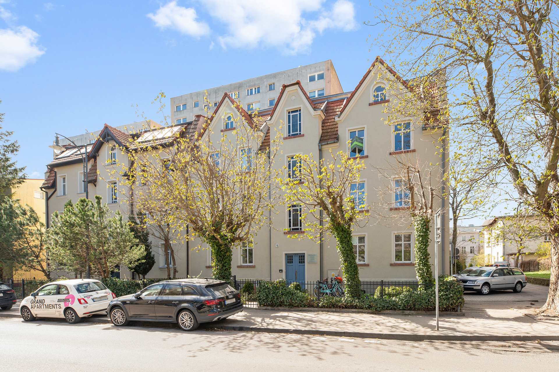 Grand Apartments