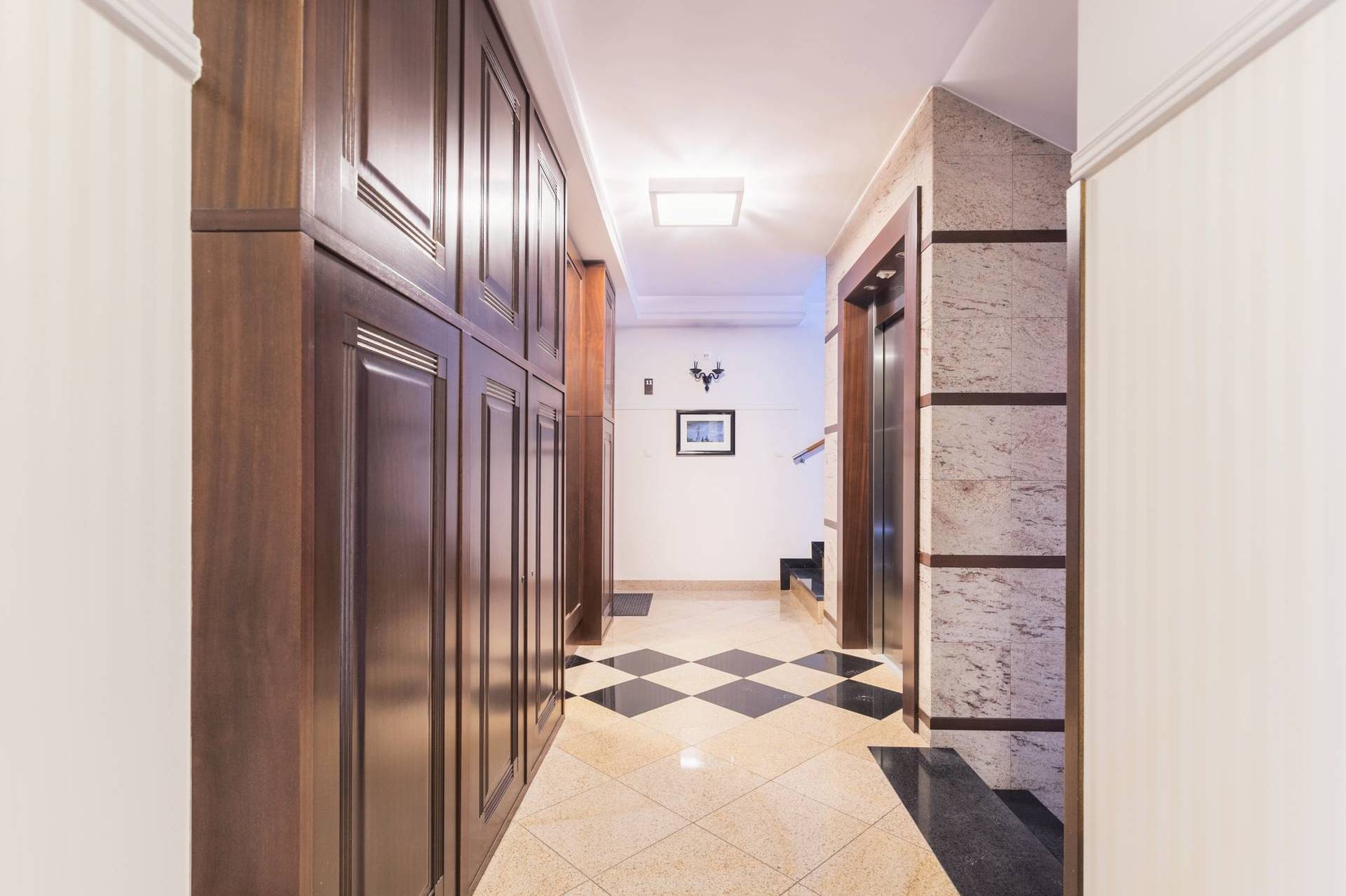 Grand Apartments
