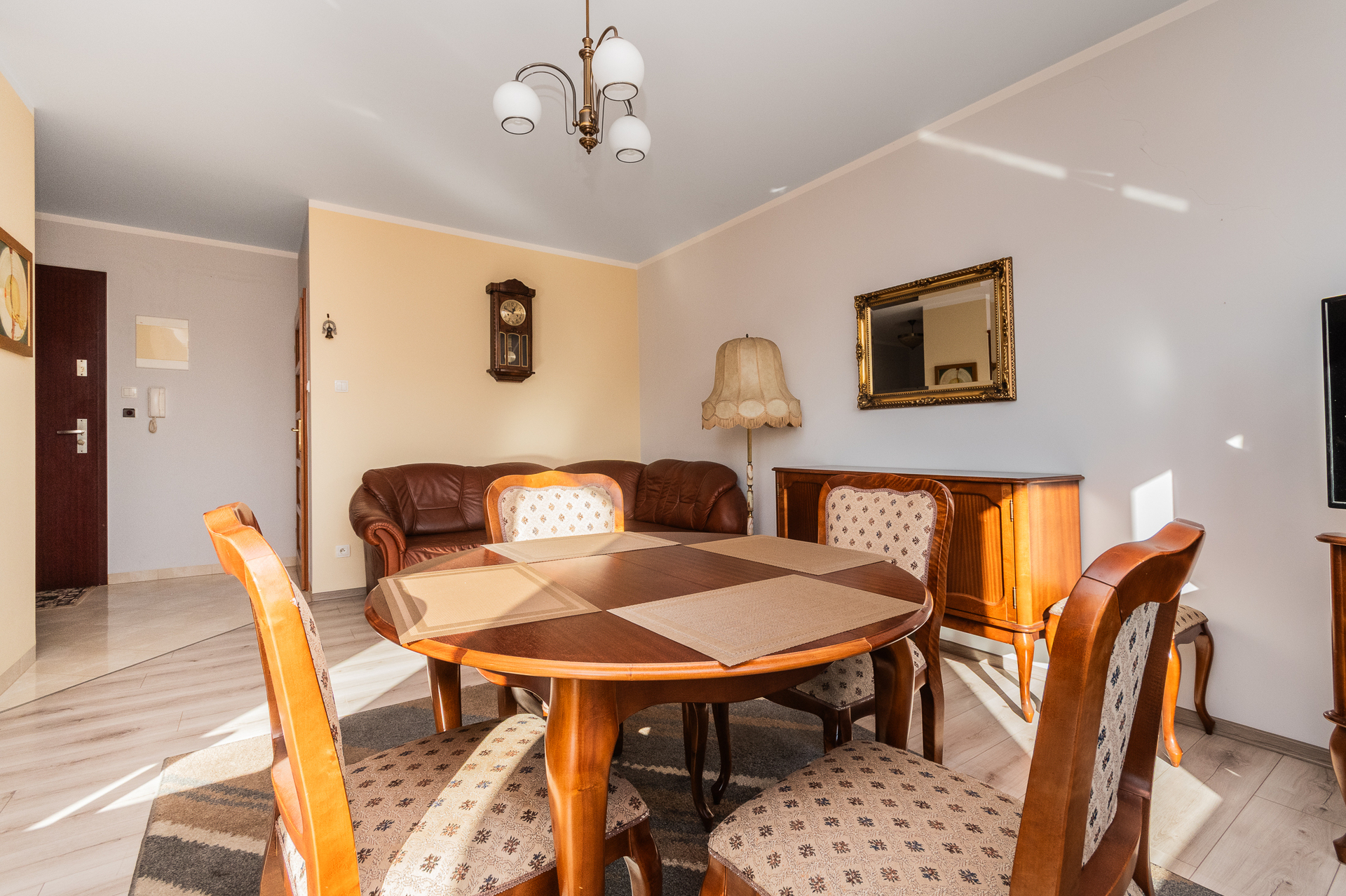 Grand Apartments