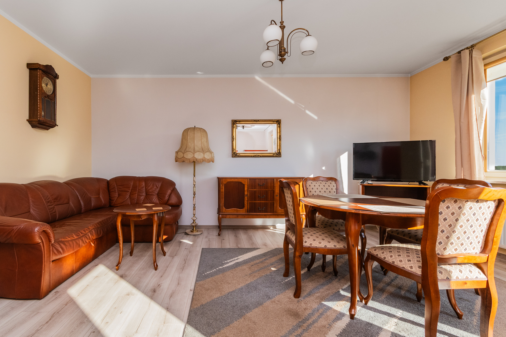 Grand Apartments