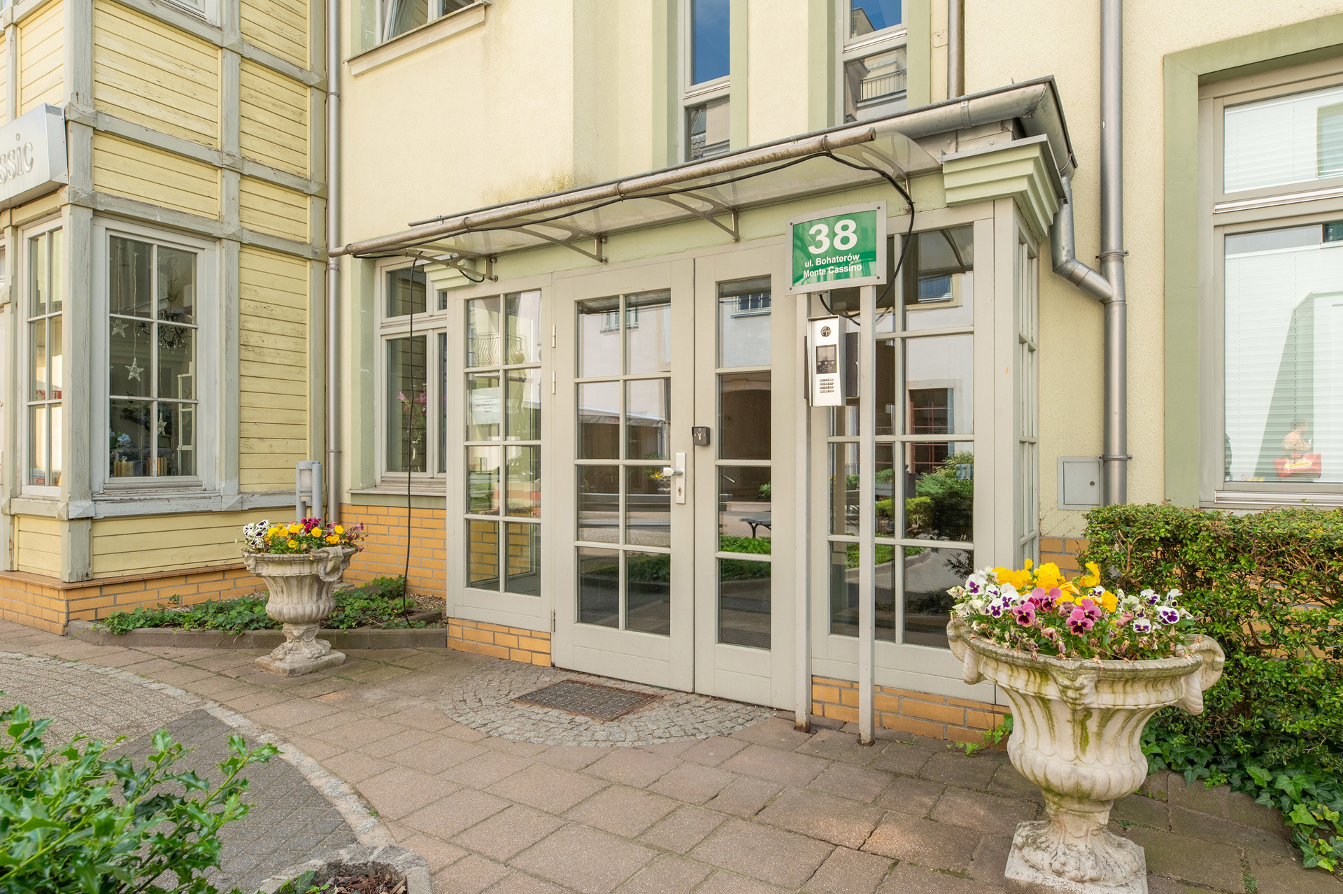 Grand Apartments