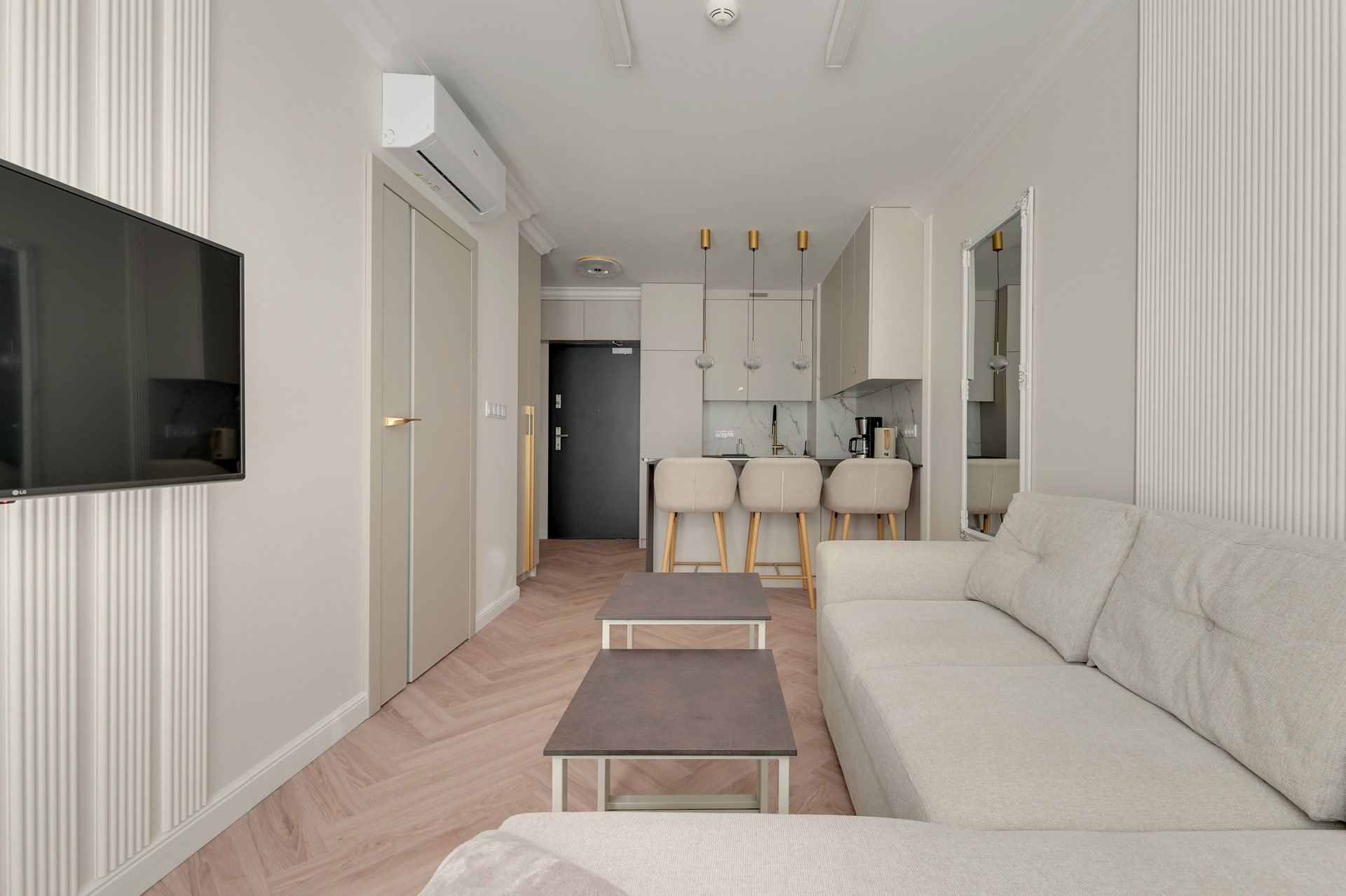 Grand Apartments