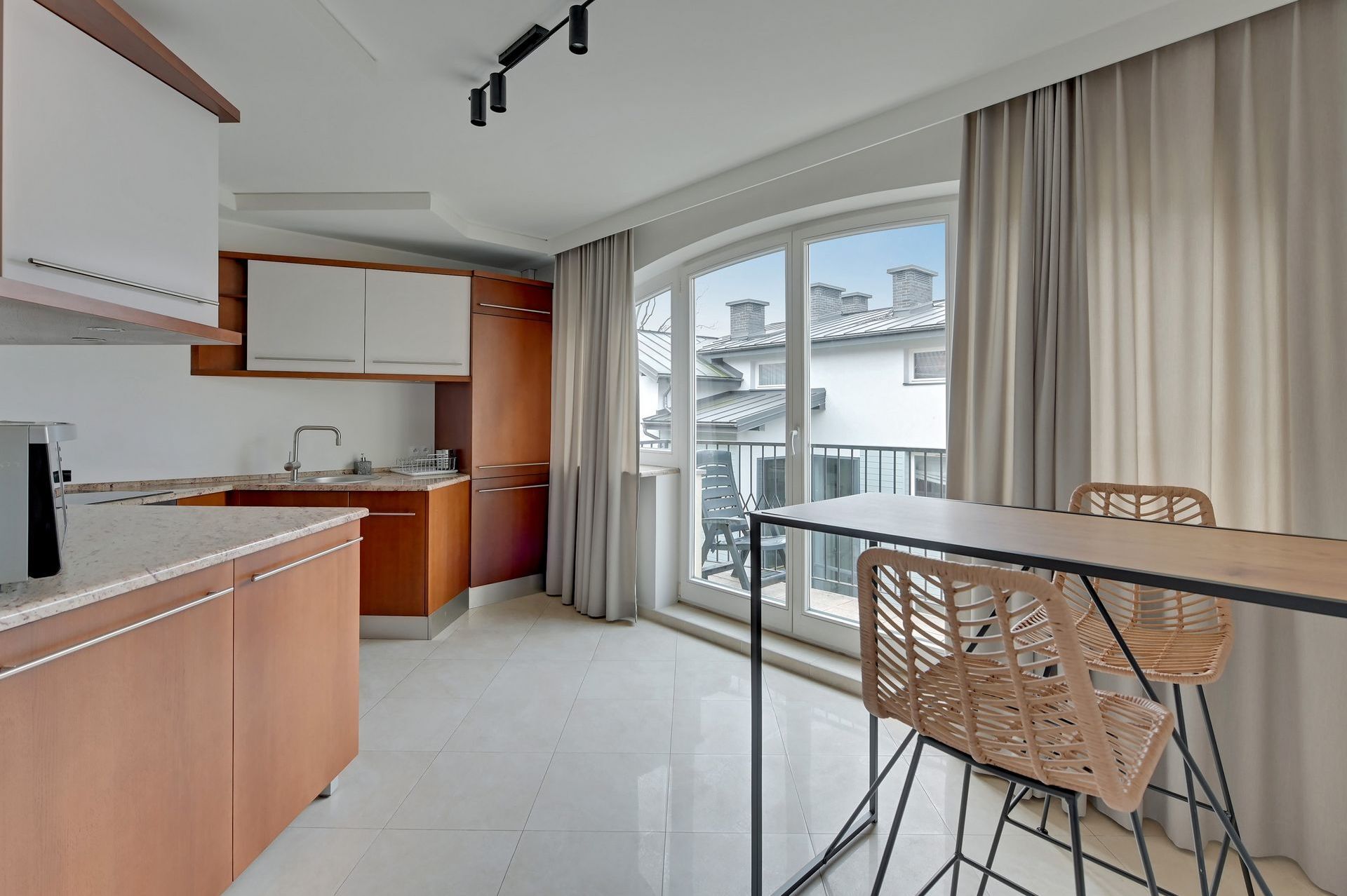 sopot apartamenty, apartamenty sopot, sopot wynajem apartamentow, hotel sopot molo, mewa
