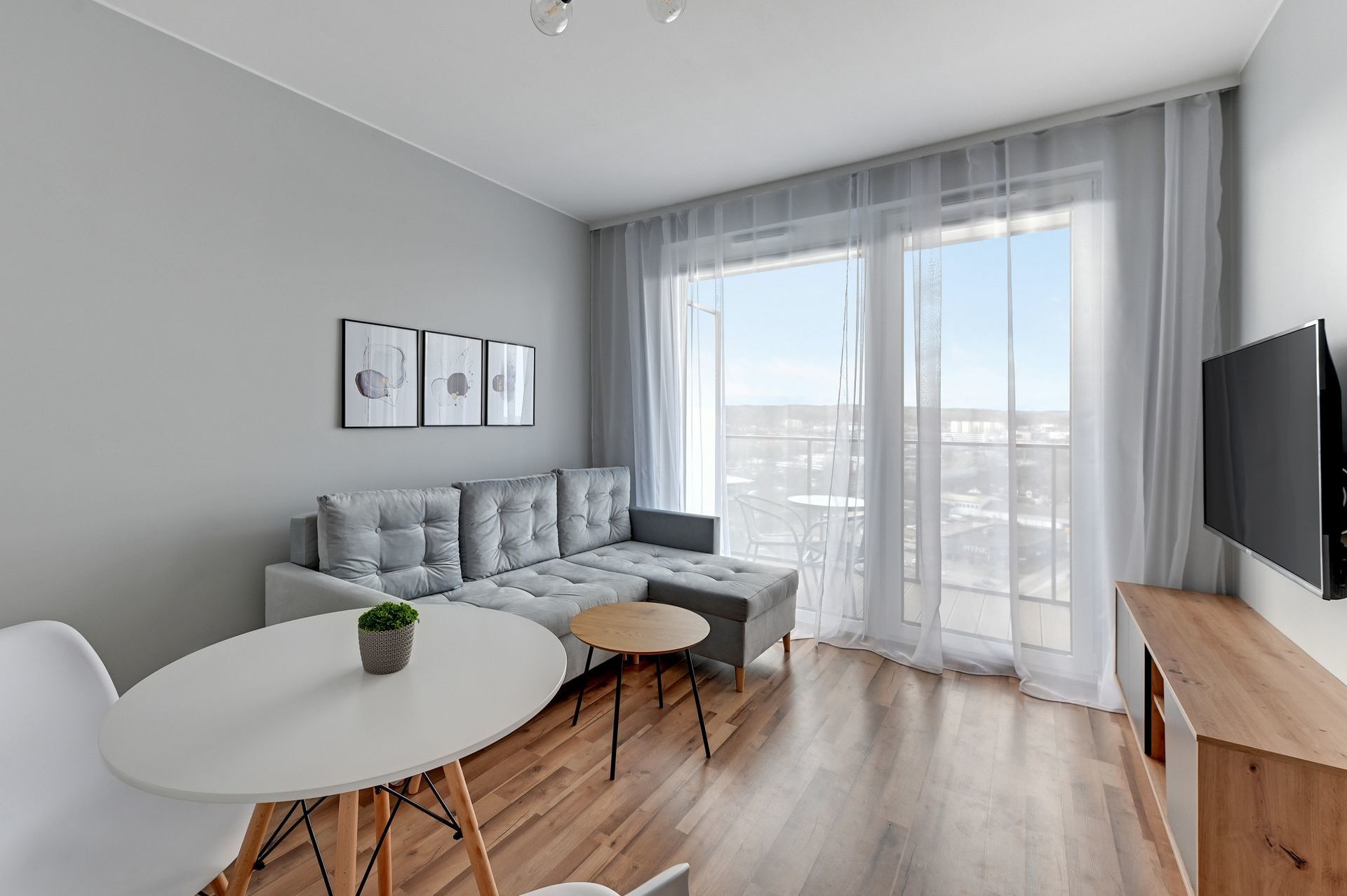 Grand Apartments