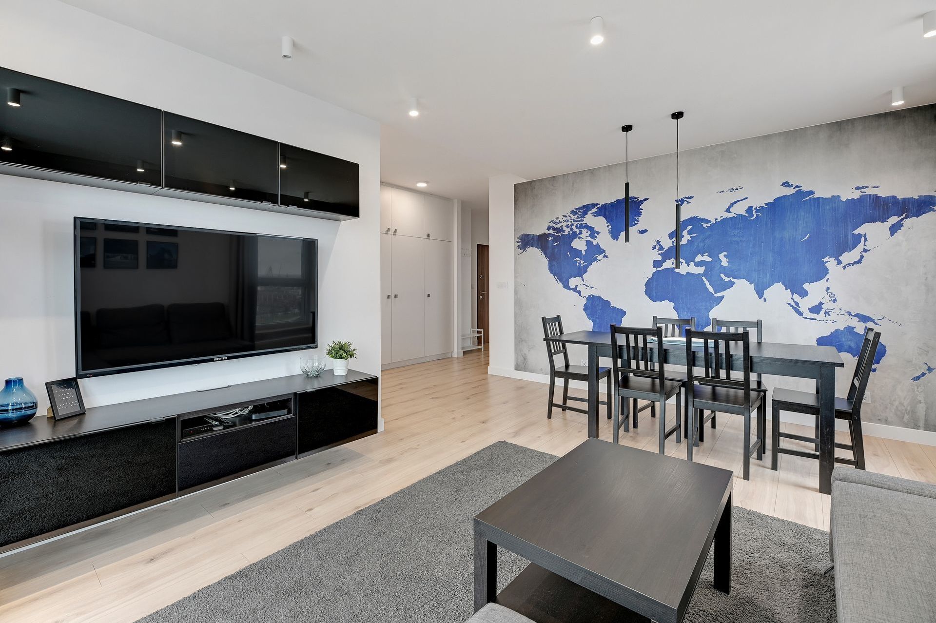 Grand Apartments
