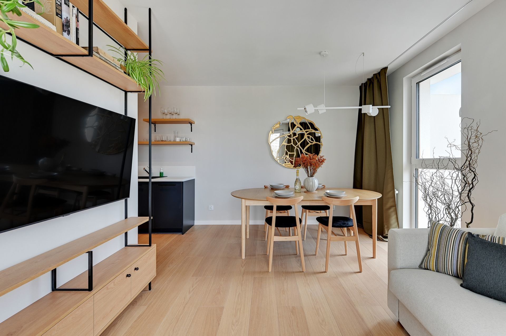 Grand Apartments