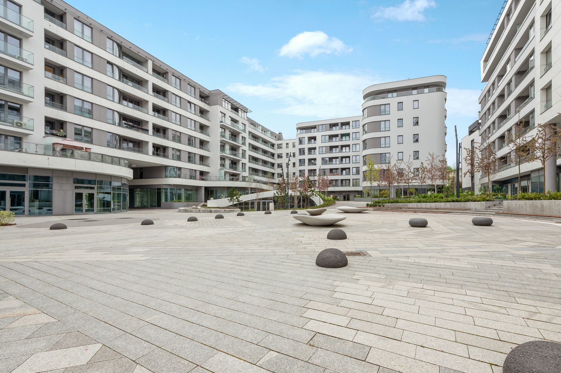 Grand Apartments