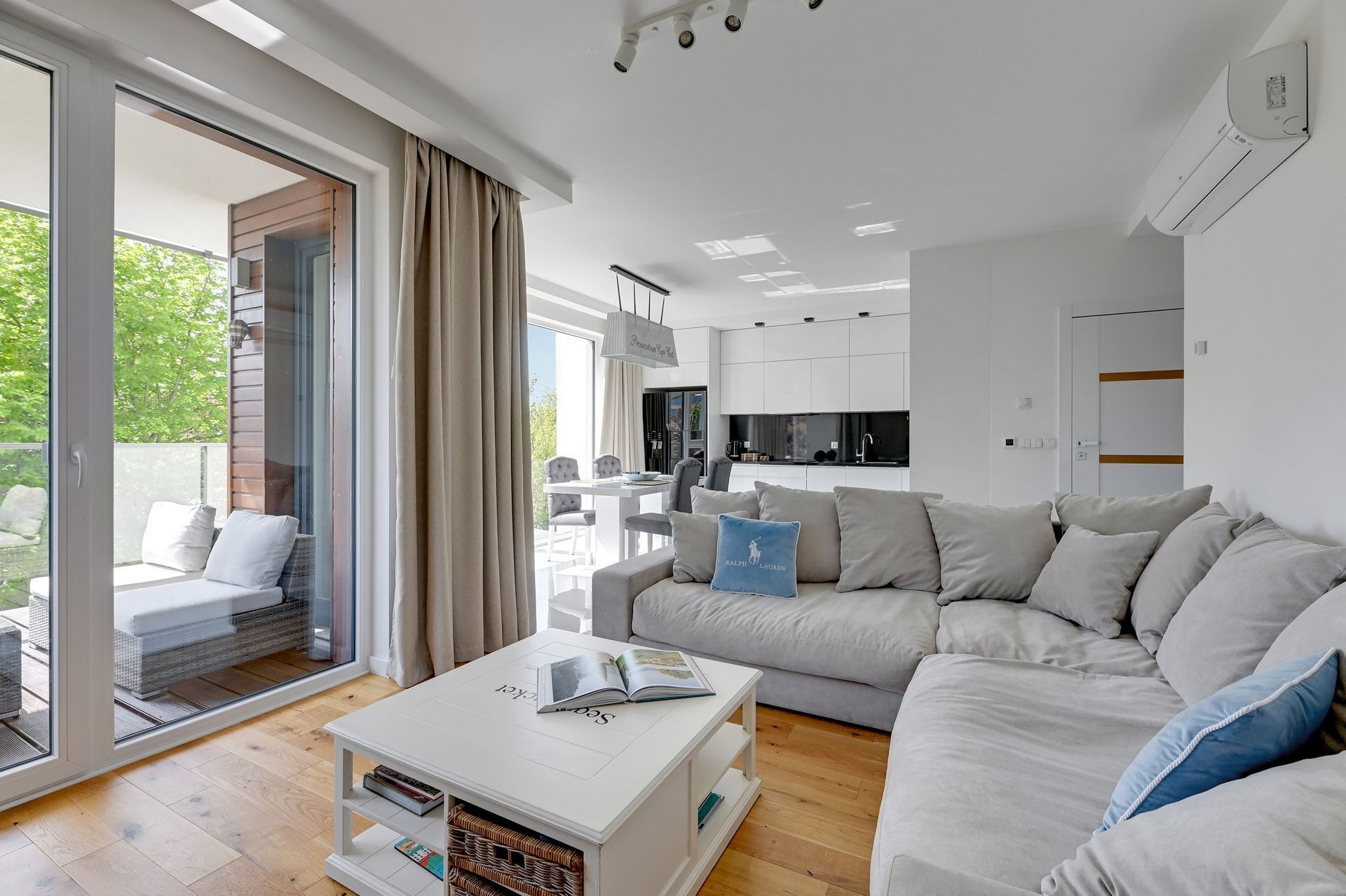 Grand Apartments