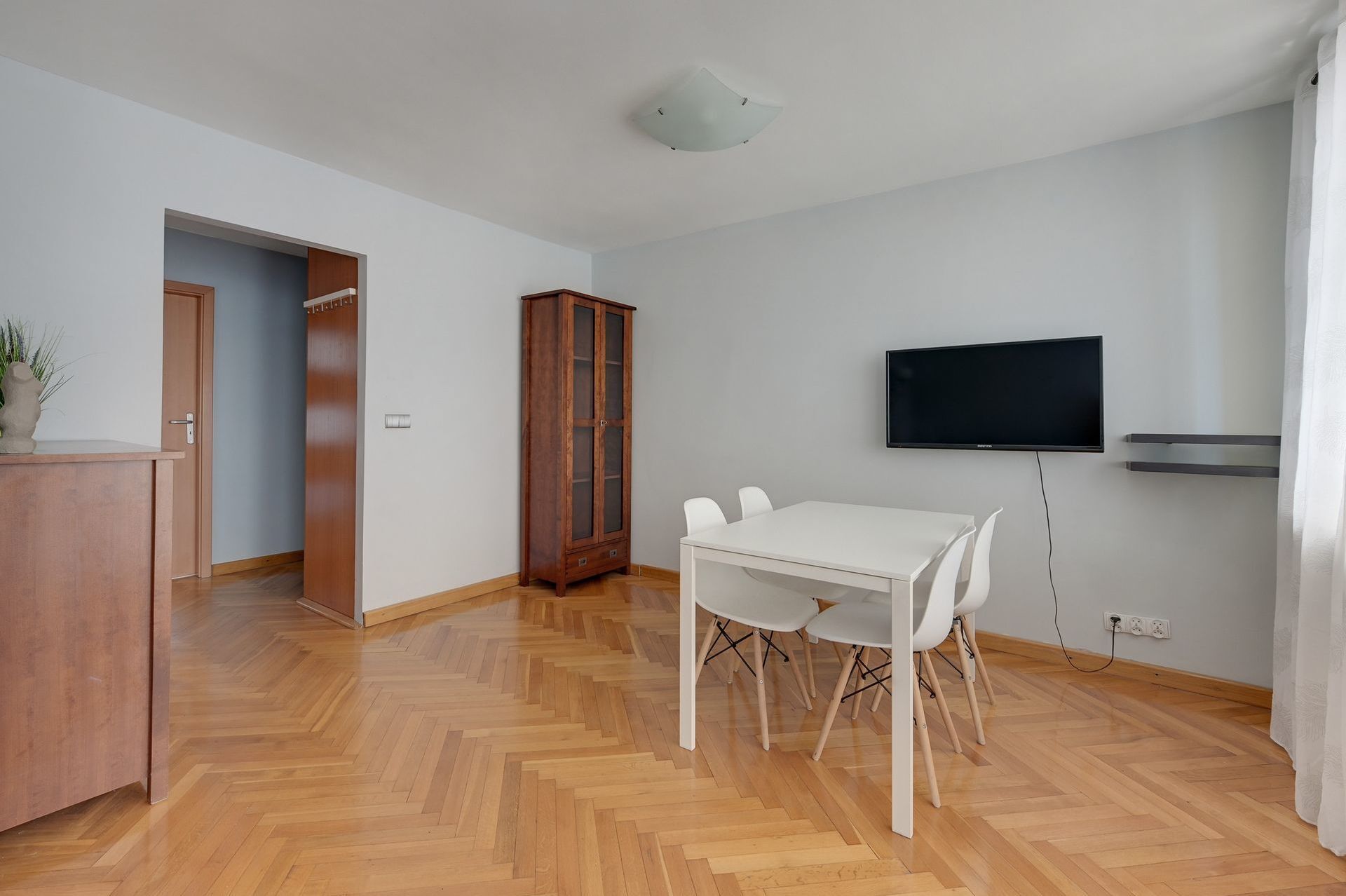 Grand Apartments