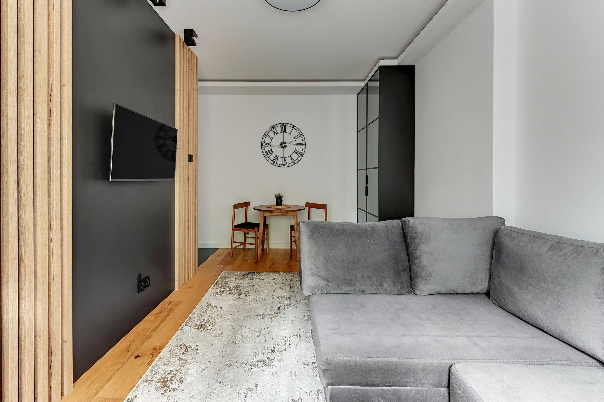 Grand Apartments