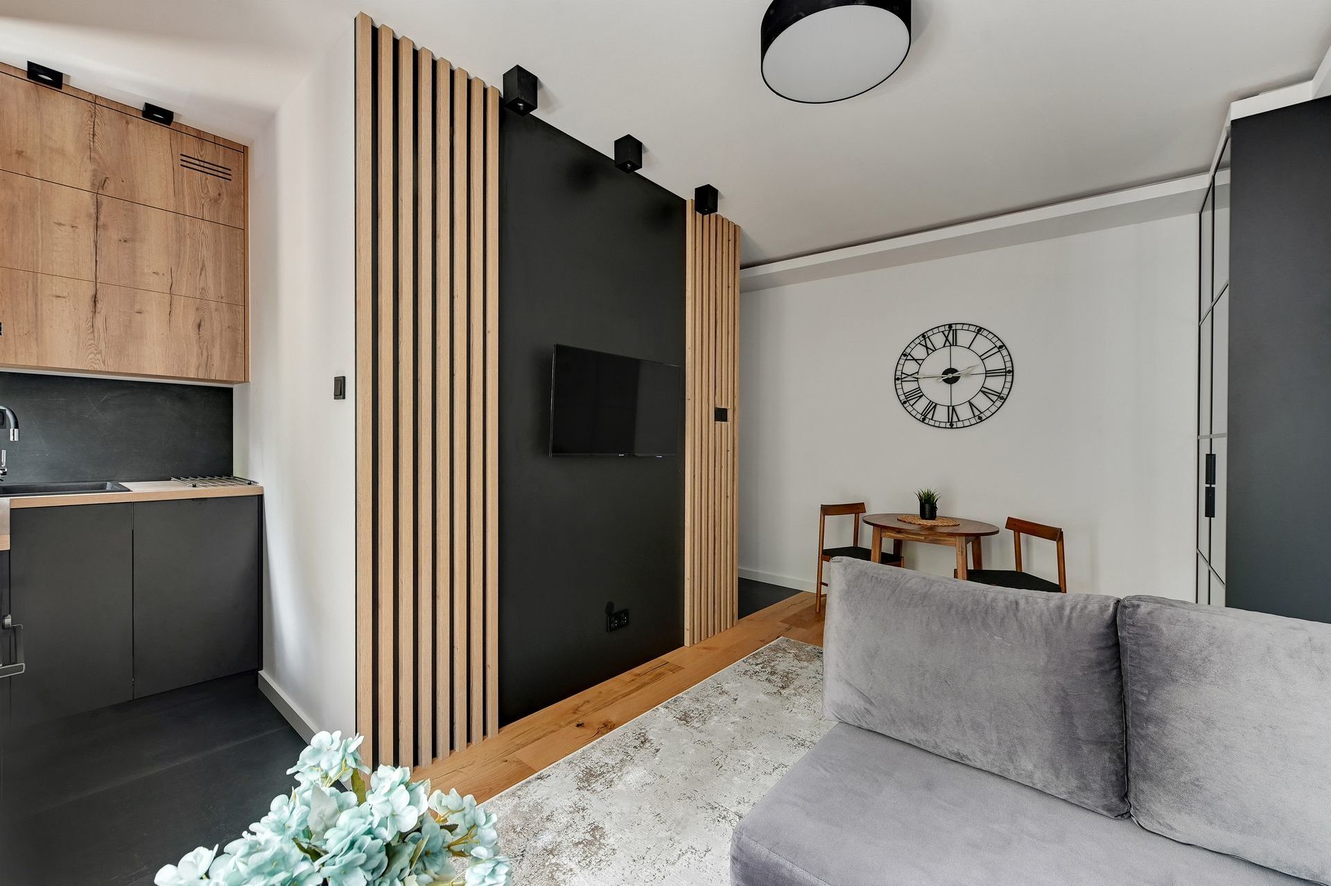 Grand Apartments
