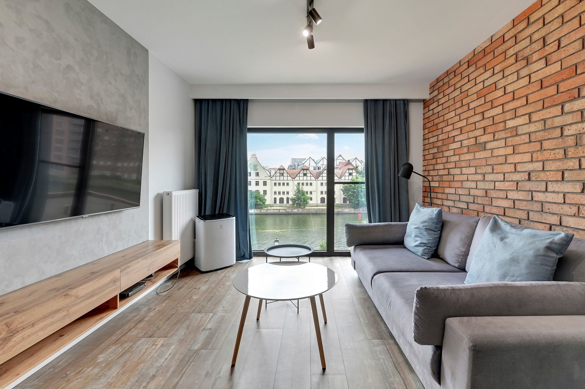 Grand Apartments