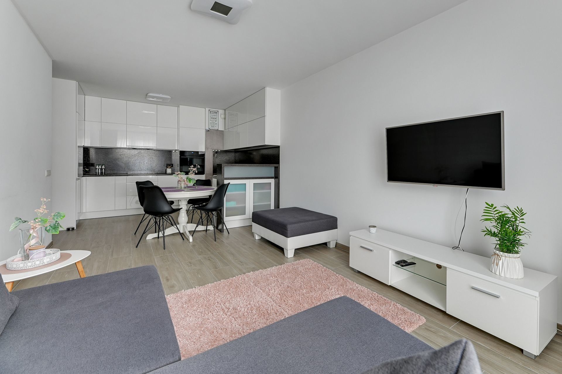 Grand Apartments