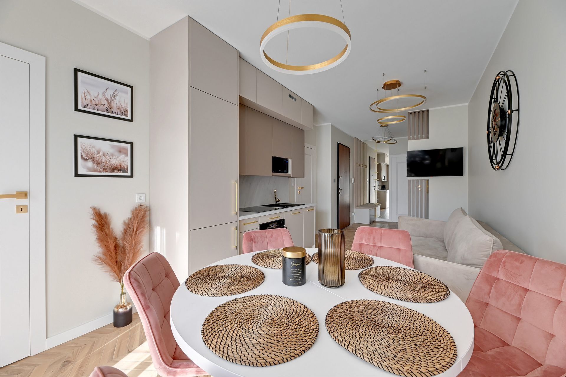 Grand Apartments