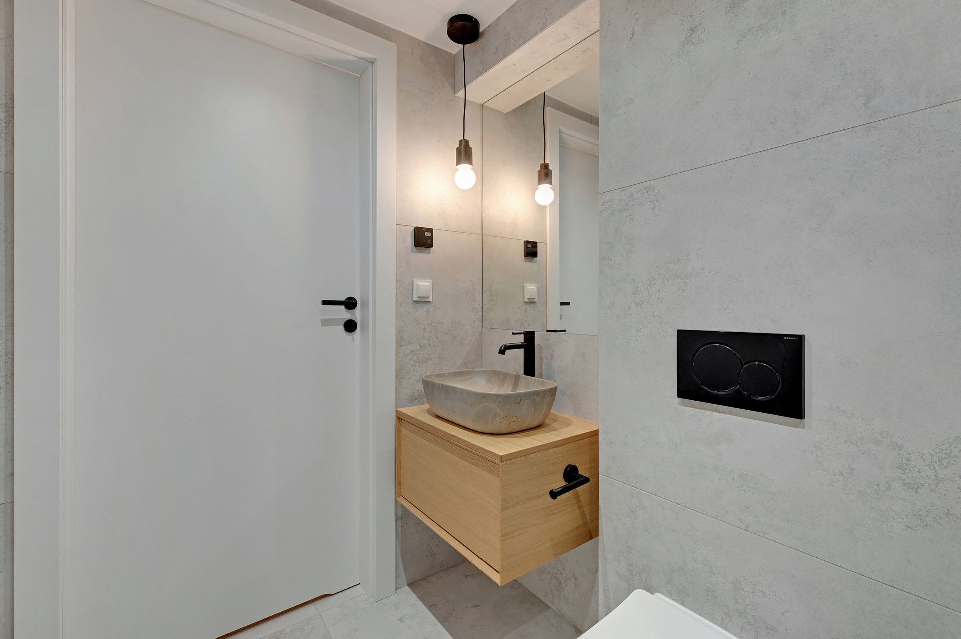 Grand Apartments