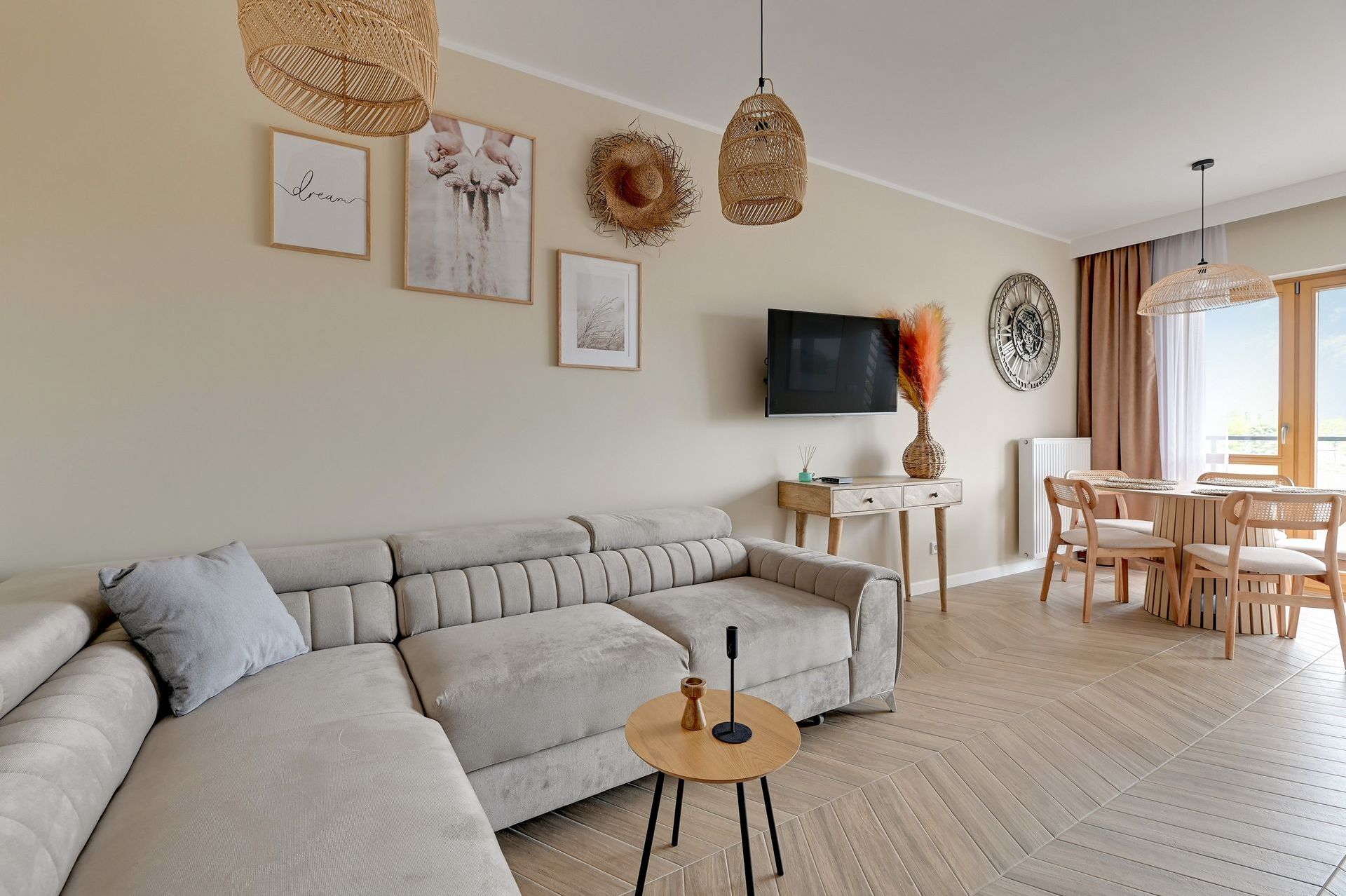 Grand Apartments